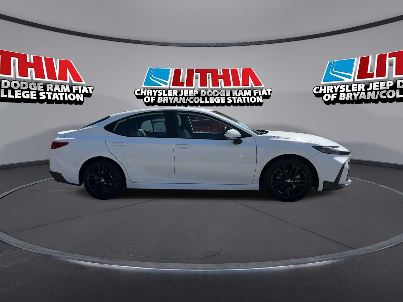 Thumbnail: 2025 Toyota Camry - 9