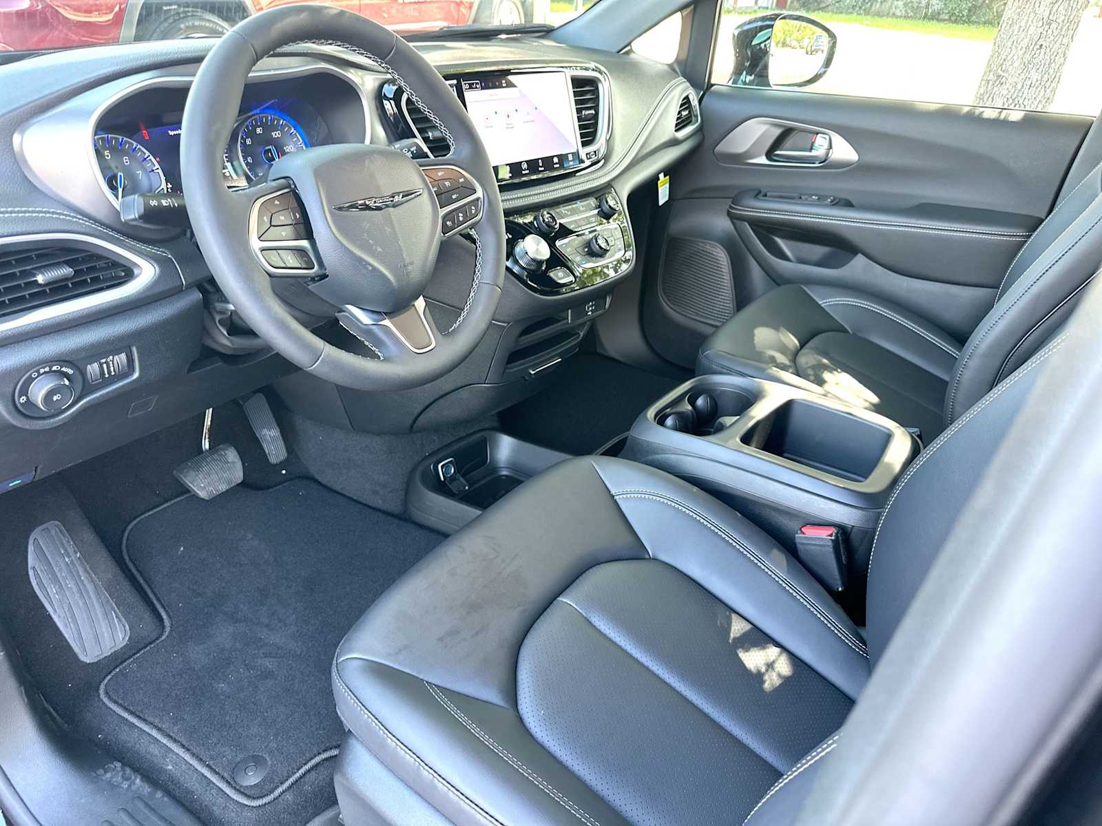 Thumbnail: 2026 Chrysler Pacifica - 18