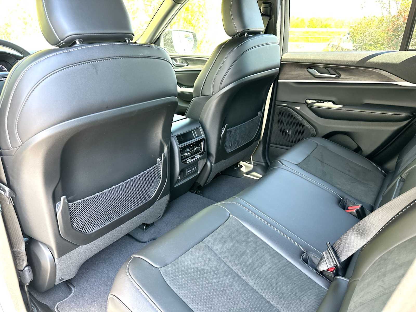 Thumbnail: 2026 Jeep Grand Cherokee - 24