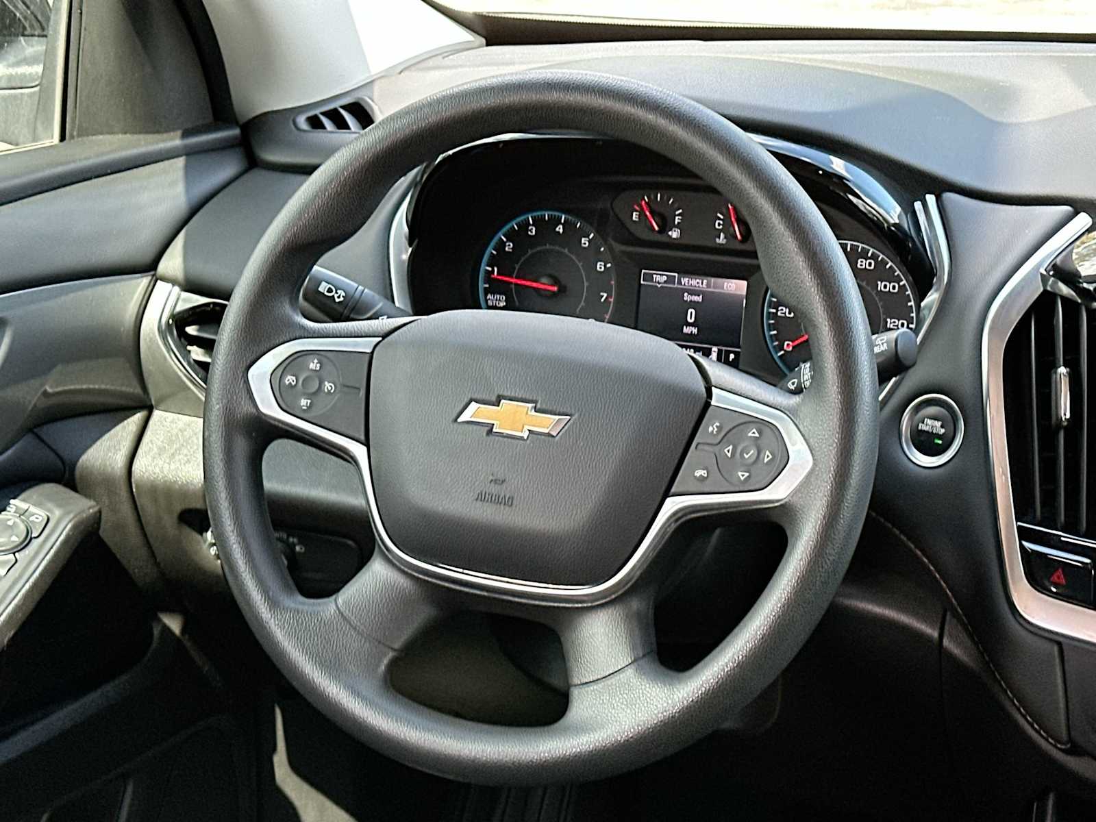 Thumbnail: 2021 Chevrolet Traverse - 27