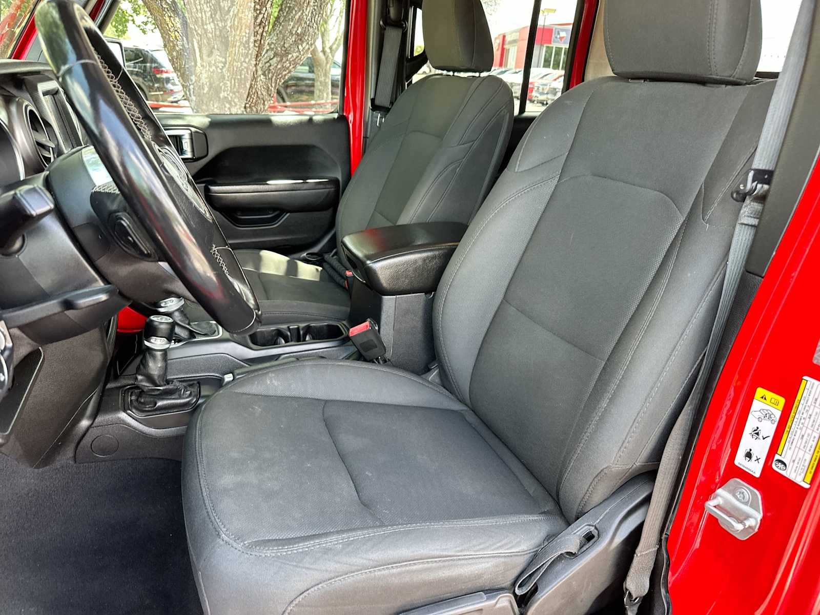 Thumbnail: 2020 Jeep Gladiator - 17