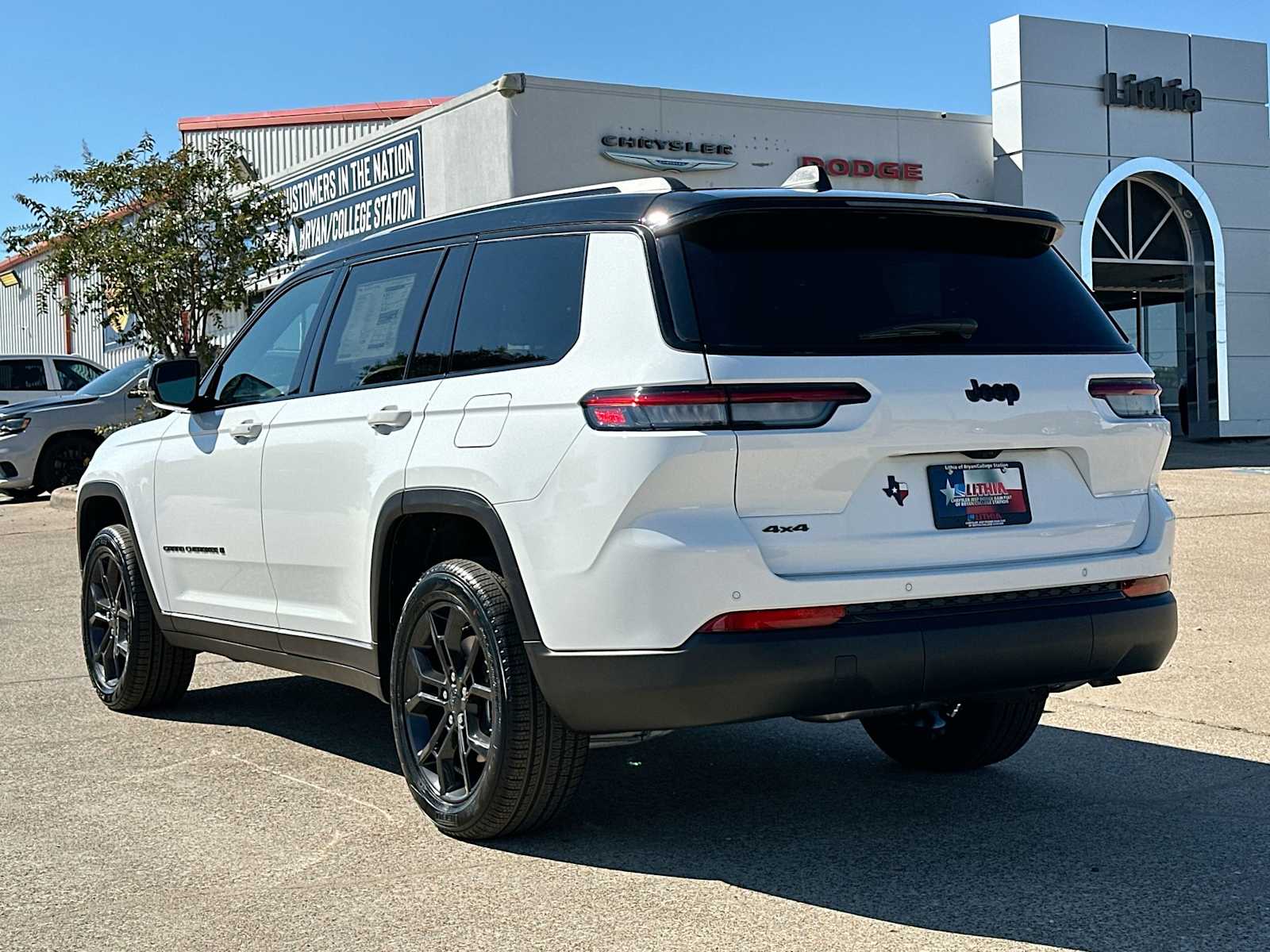 Thumbnail: 2025 Jeep Grand Cherokee - 13