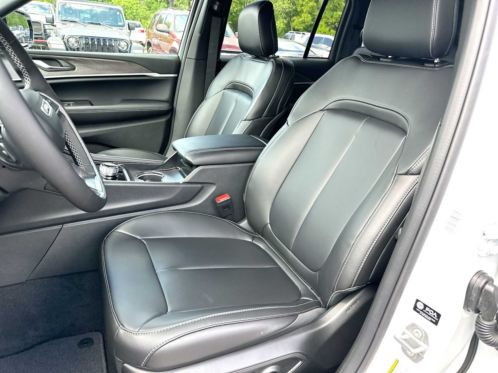 Thumbnail: 2026 Jeep Grand Cherokee - 17