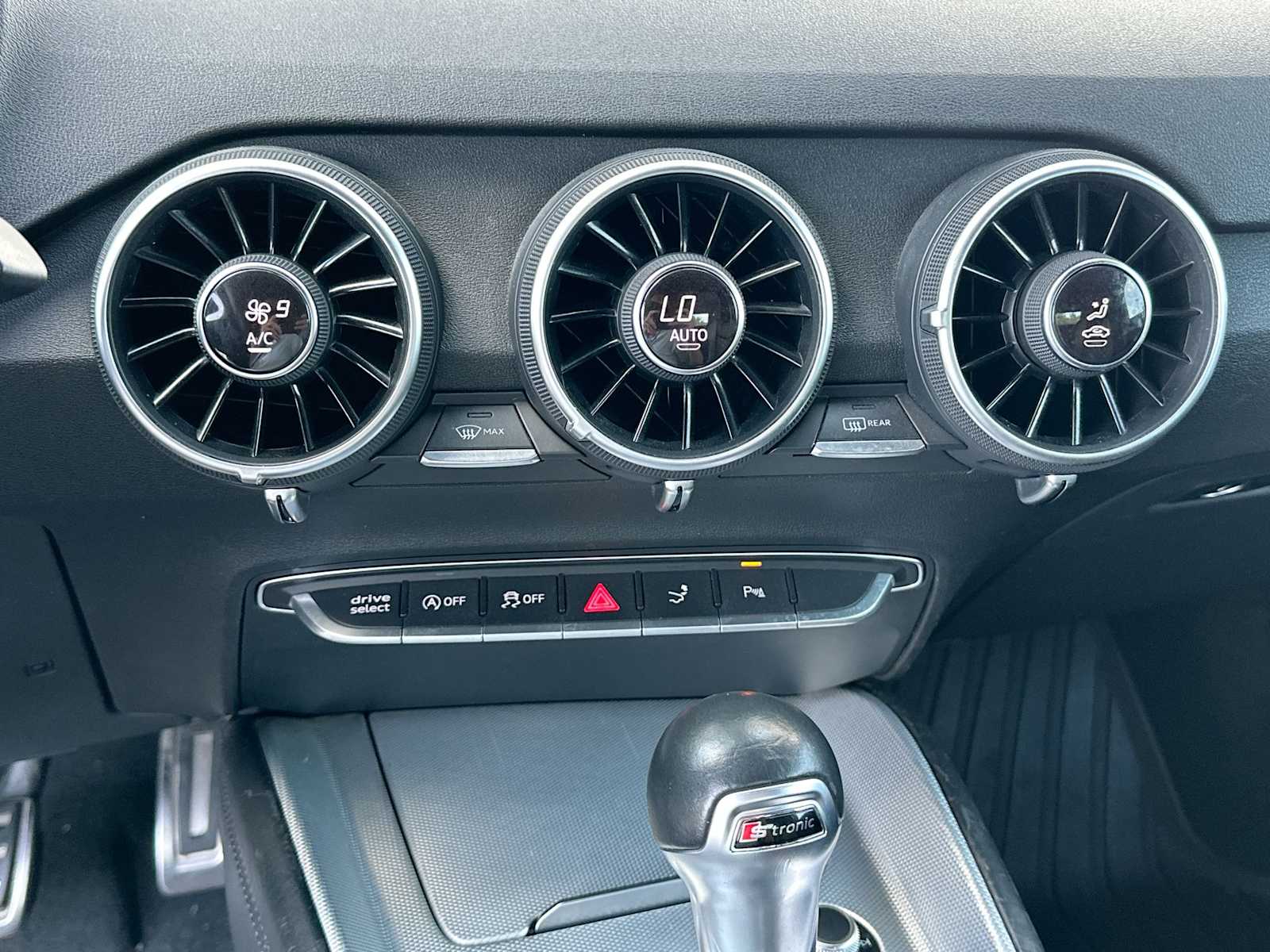Thumbnail: 2020 Audi TT - 26