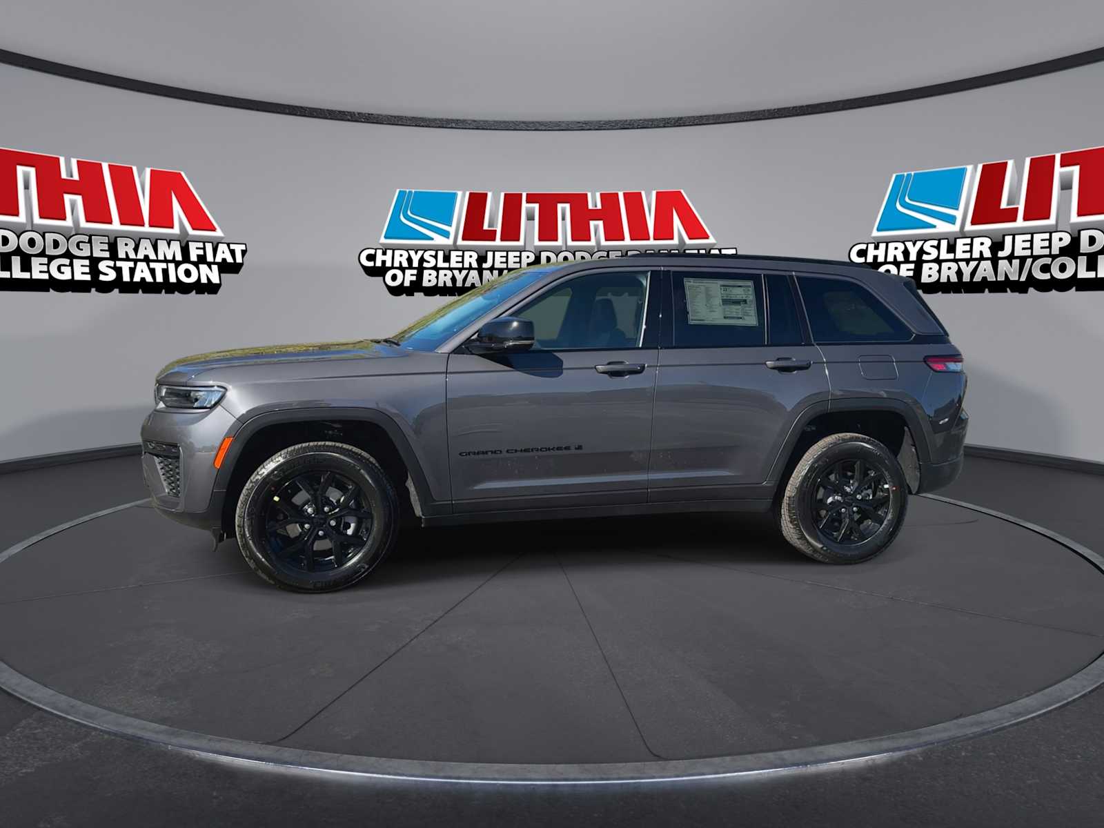 Thumbnail: 2026 Jeep Grand Cherokee - 4