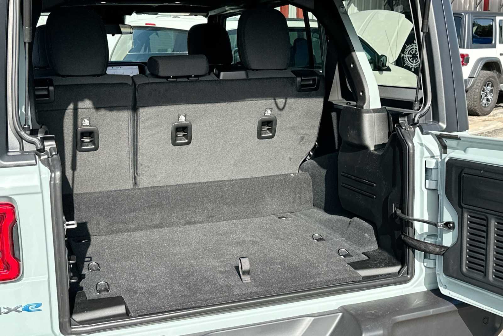 Thumbnail: 2024 Jeep Wrangler - 28