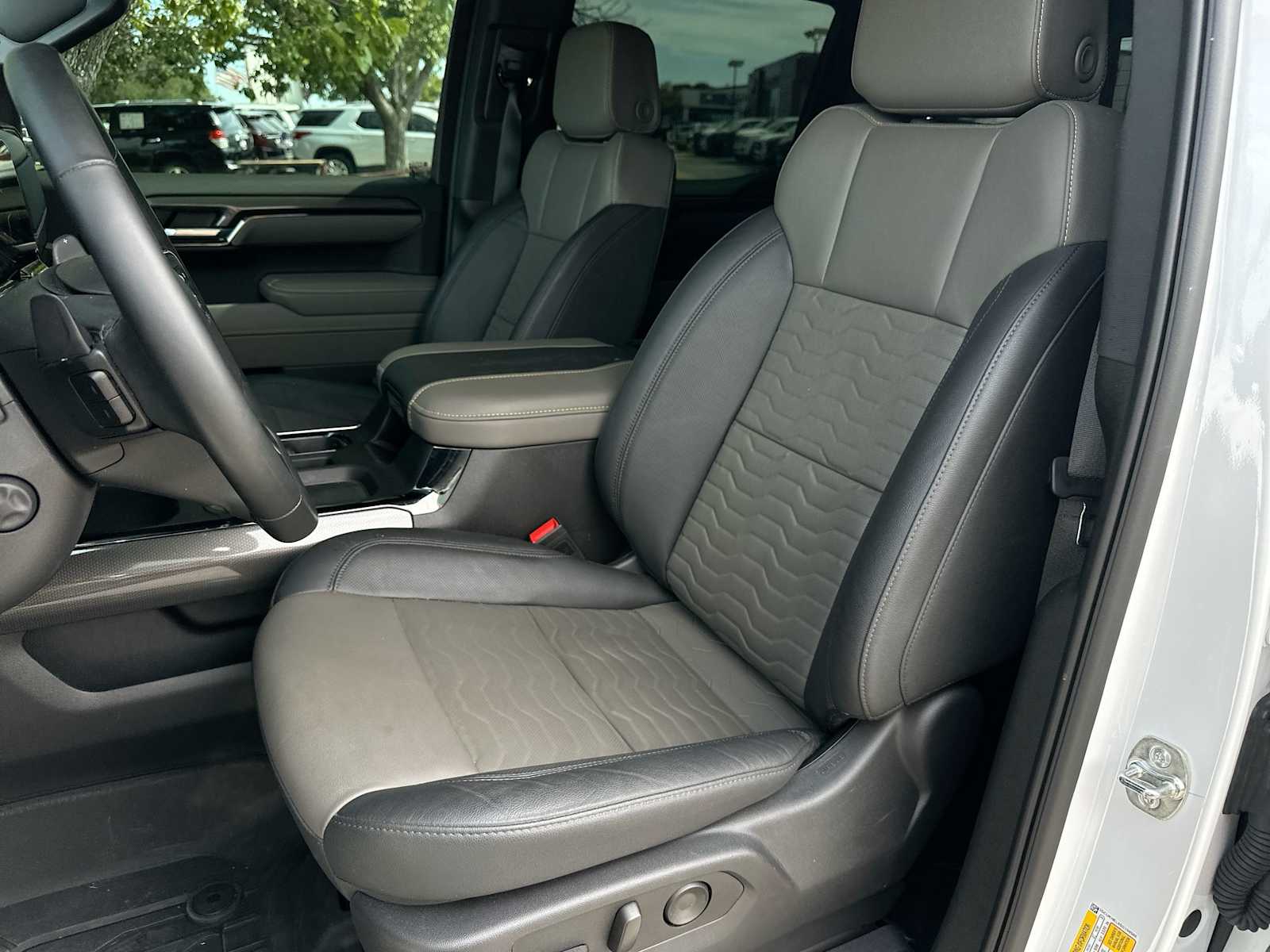 Thumbnail: 2025 Chevrolet Silverado 1500 - 17