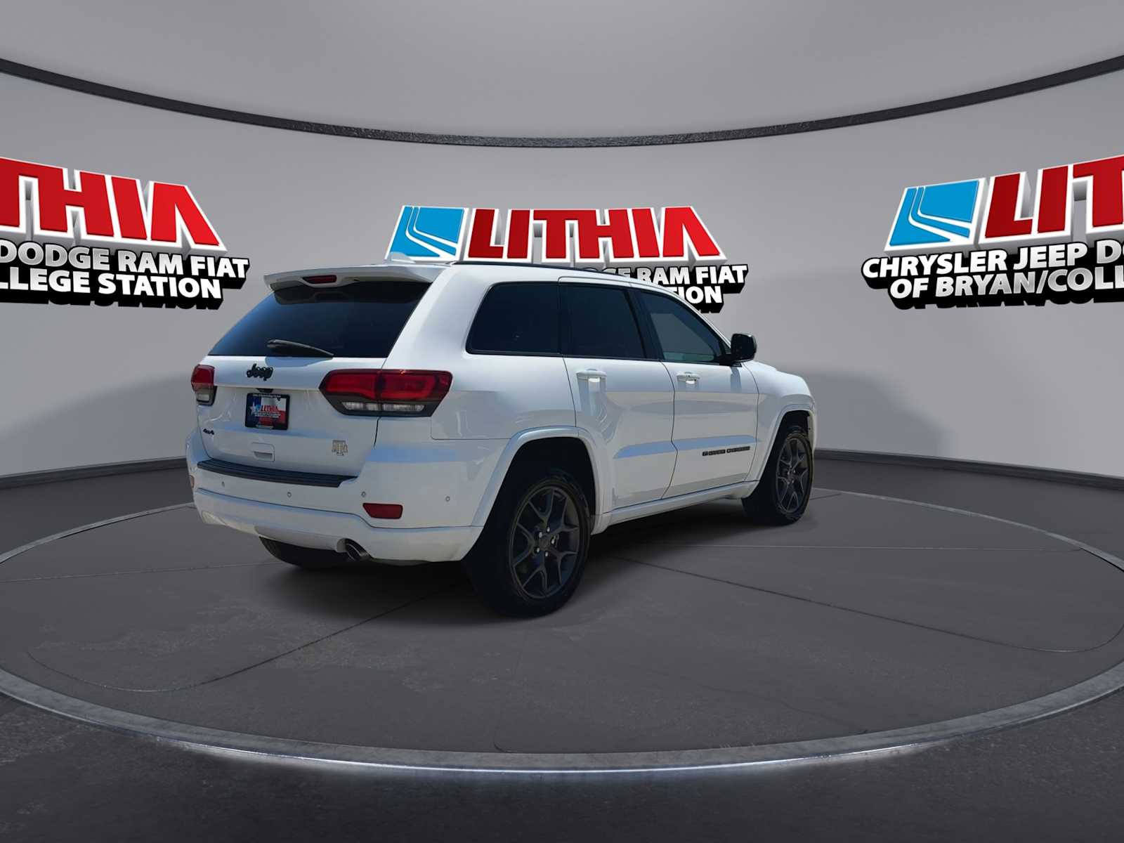 Thumbnail: 2021 Jeep Grand Cherokee - 8
