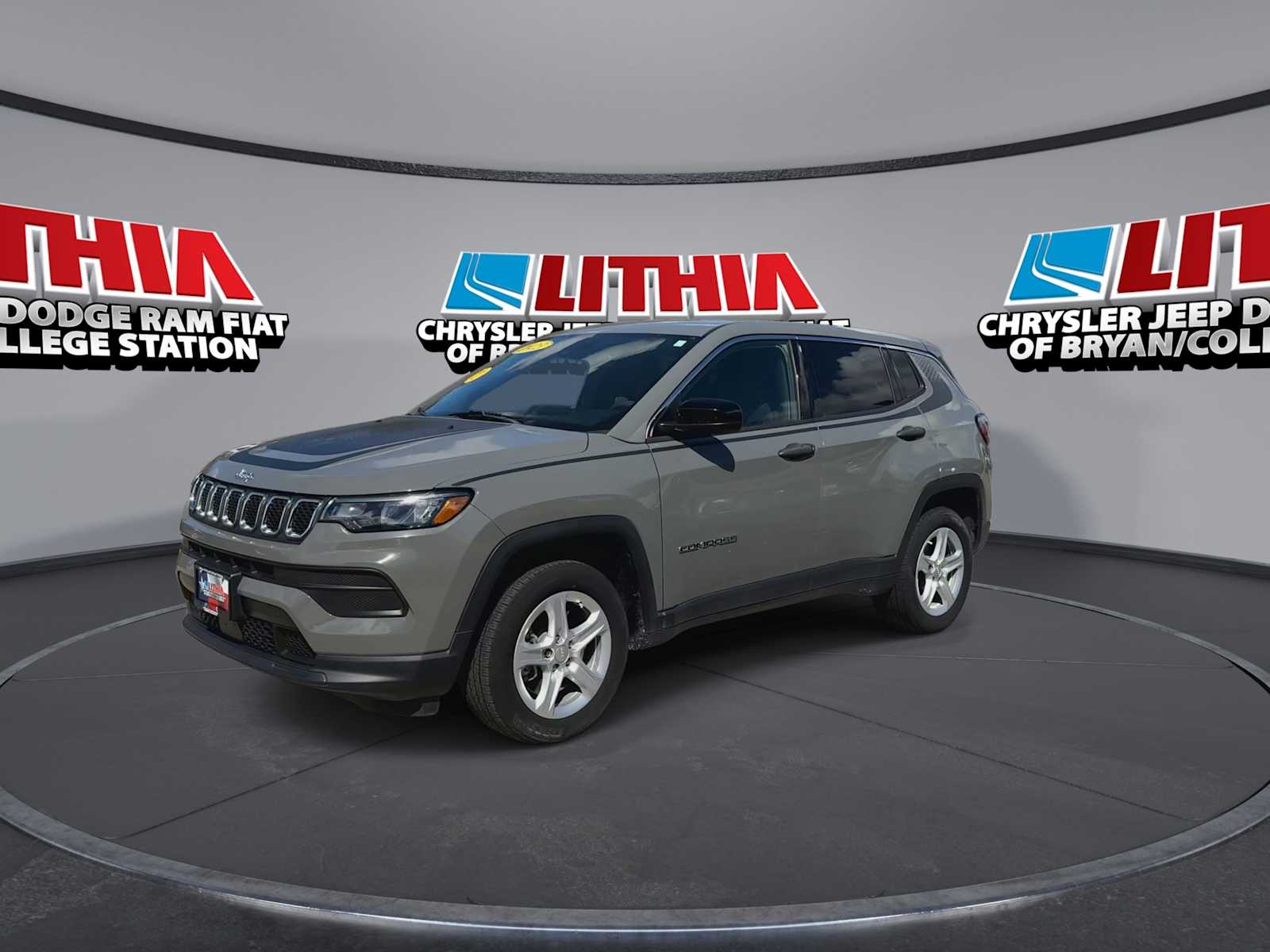 Thumbnail: 2023 Jeep Compass - 4