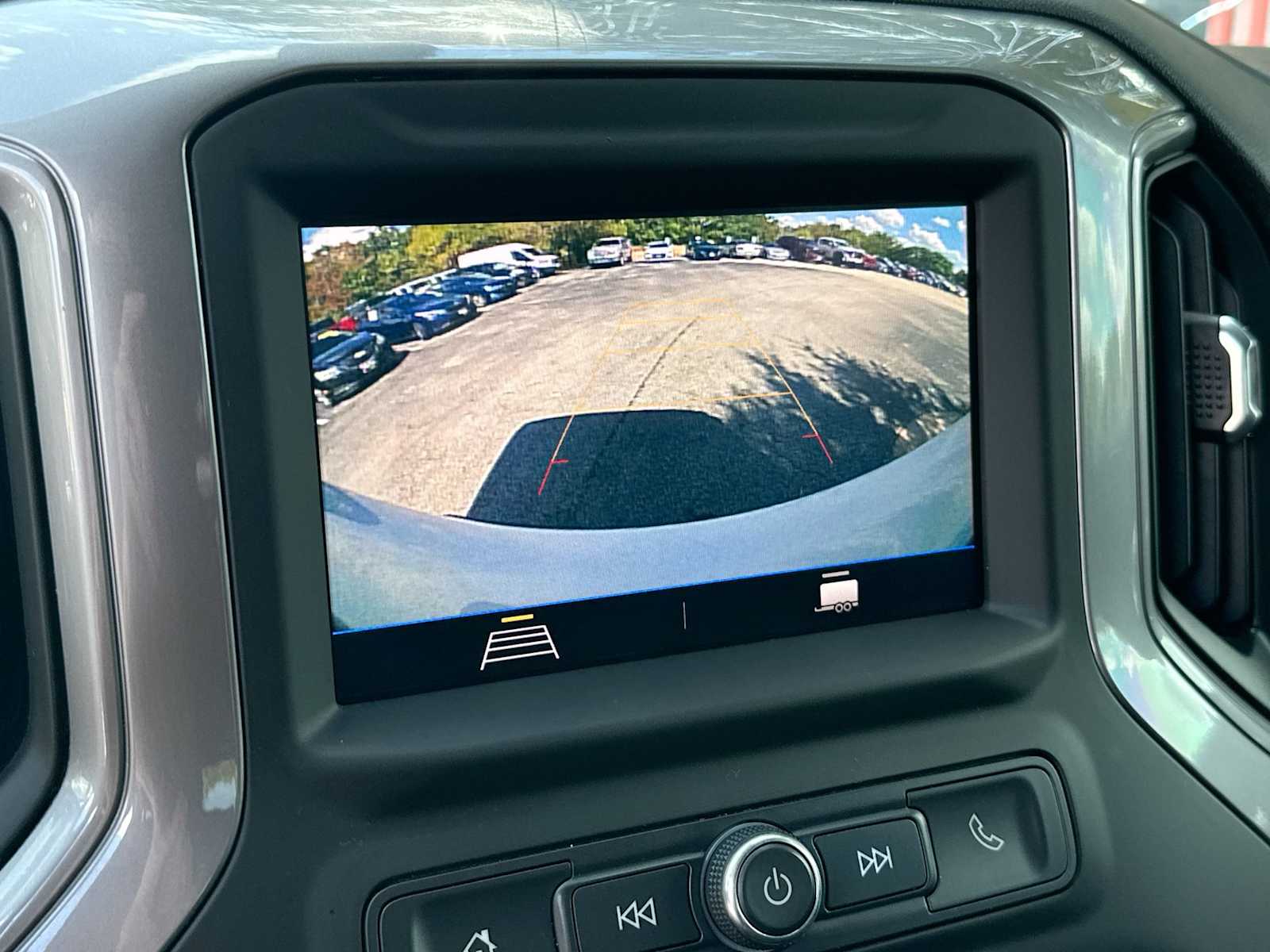 Thumbnail: 2022 Chevrolet Silverado 1500 - 20