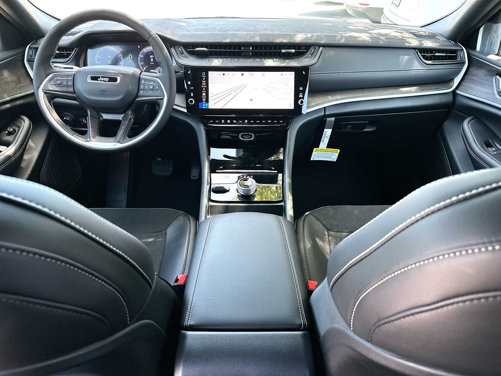 Thumbnail: 2026 Jeep Grand Cherokee - 25