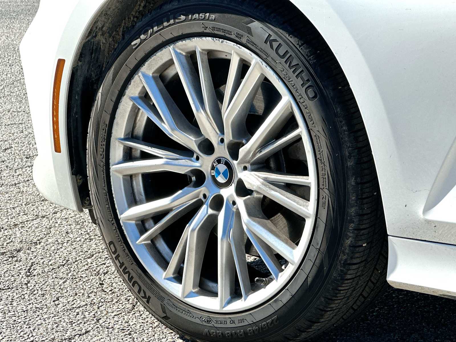 Thumbnail: 2024 BMW 3 Series - 11