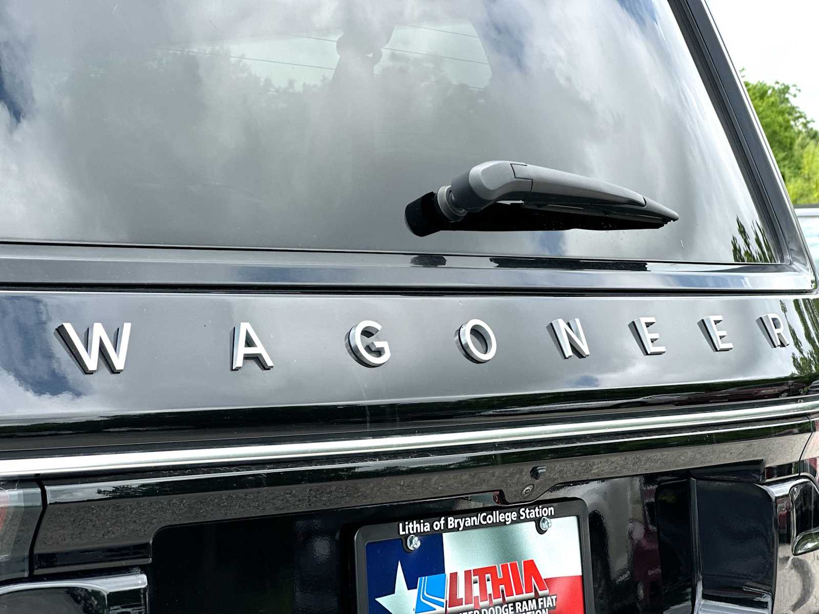 Thumbnail: 2024 Jeep Wagoneer - 15