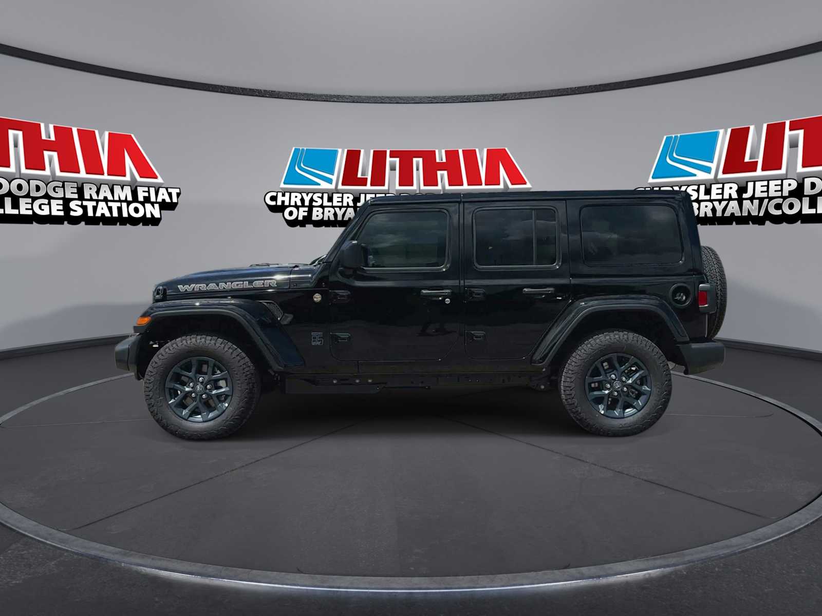 Thumbnail: 2026 Jeep Wrangler - 5