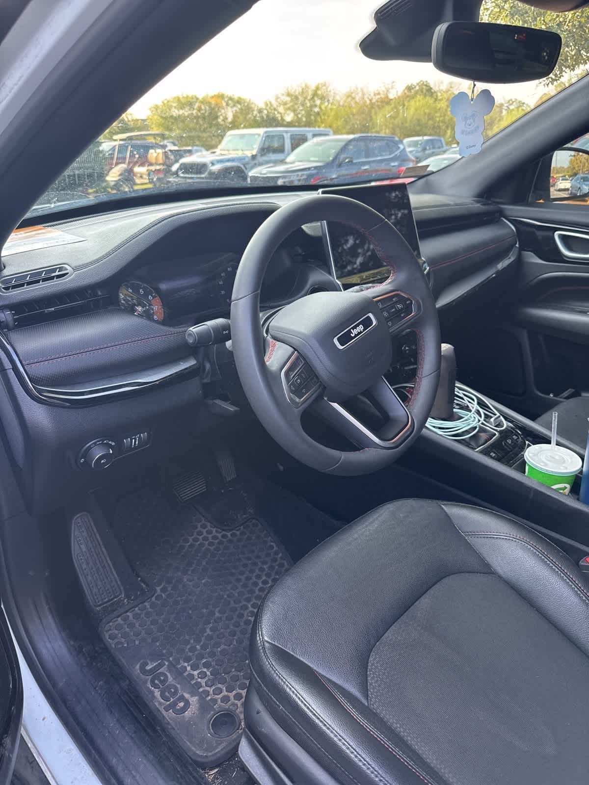 2024 Jeep Compass Trailhawk photo 3