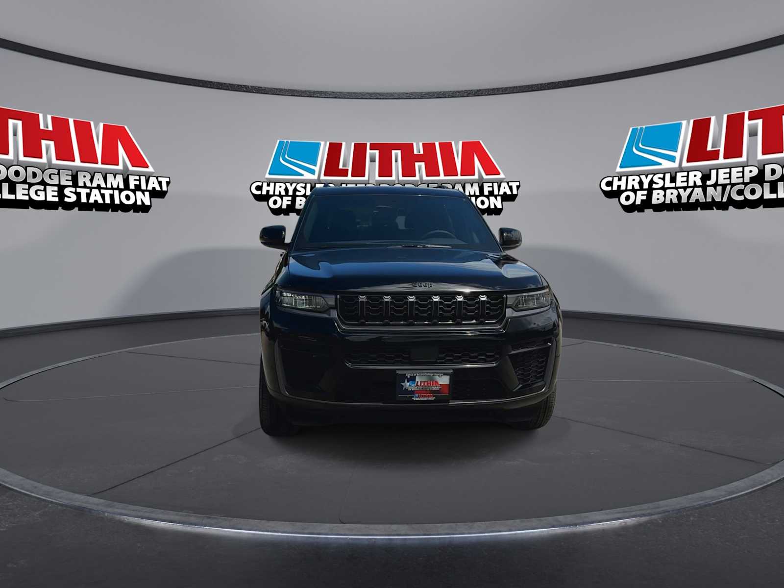 Thumbnail: 2026 Jeep Grand Cherokee - 3