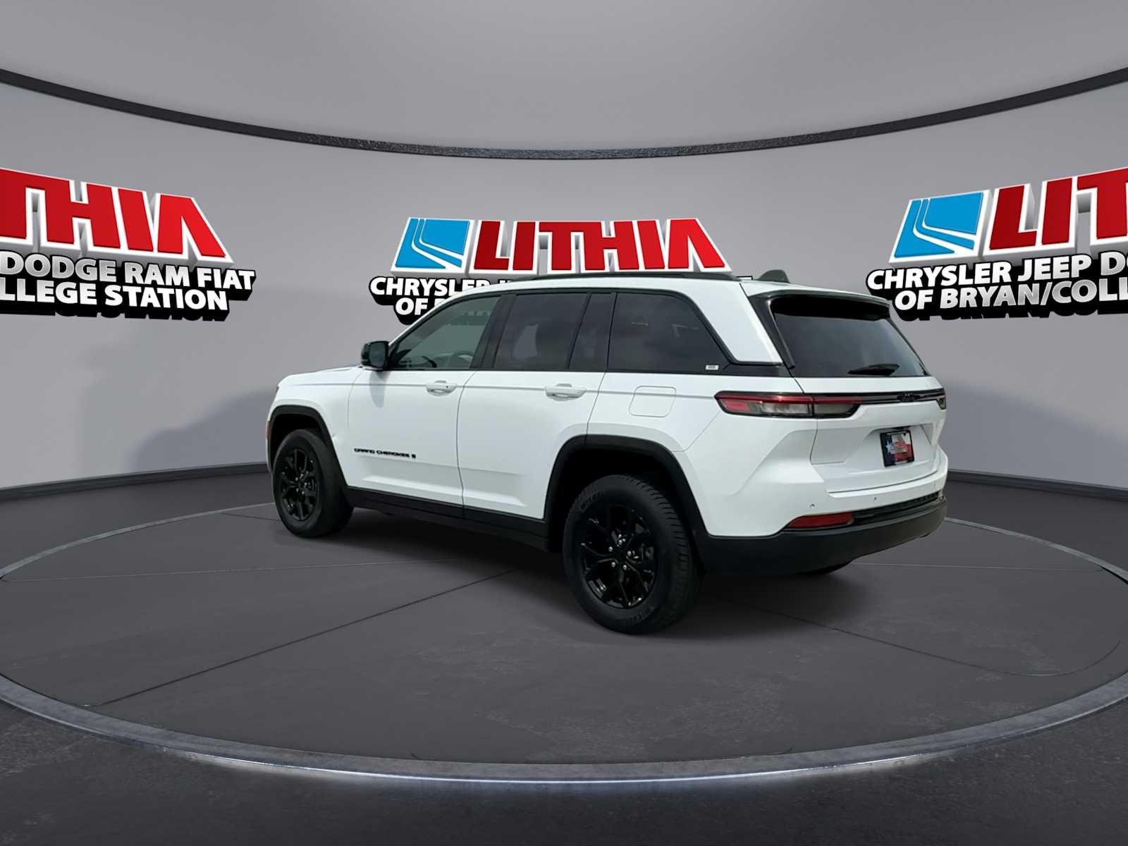 Thumbnail: 2024 Jeep Grand Cherokee - 6