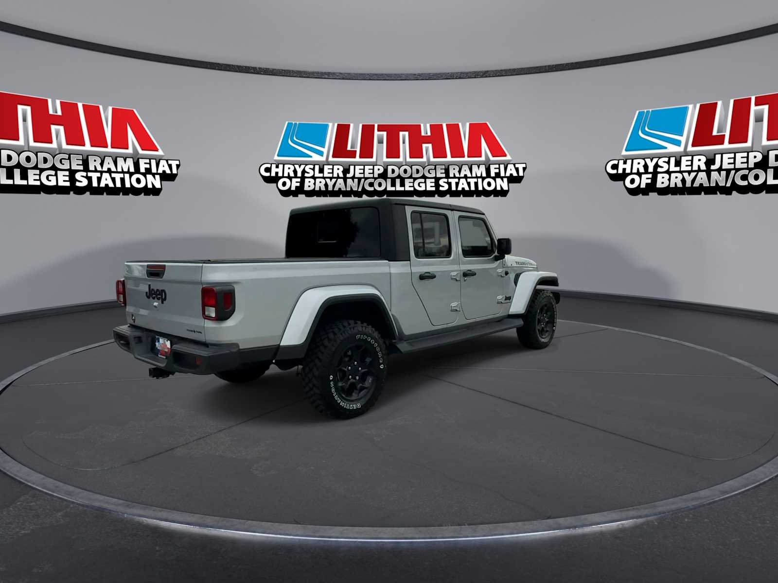 Thumbnail: 2023 Jeep Gladiator - 8