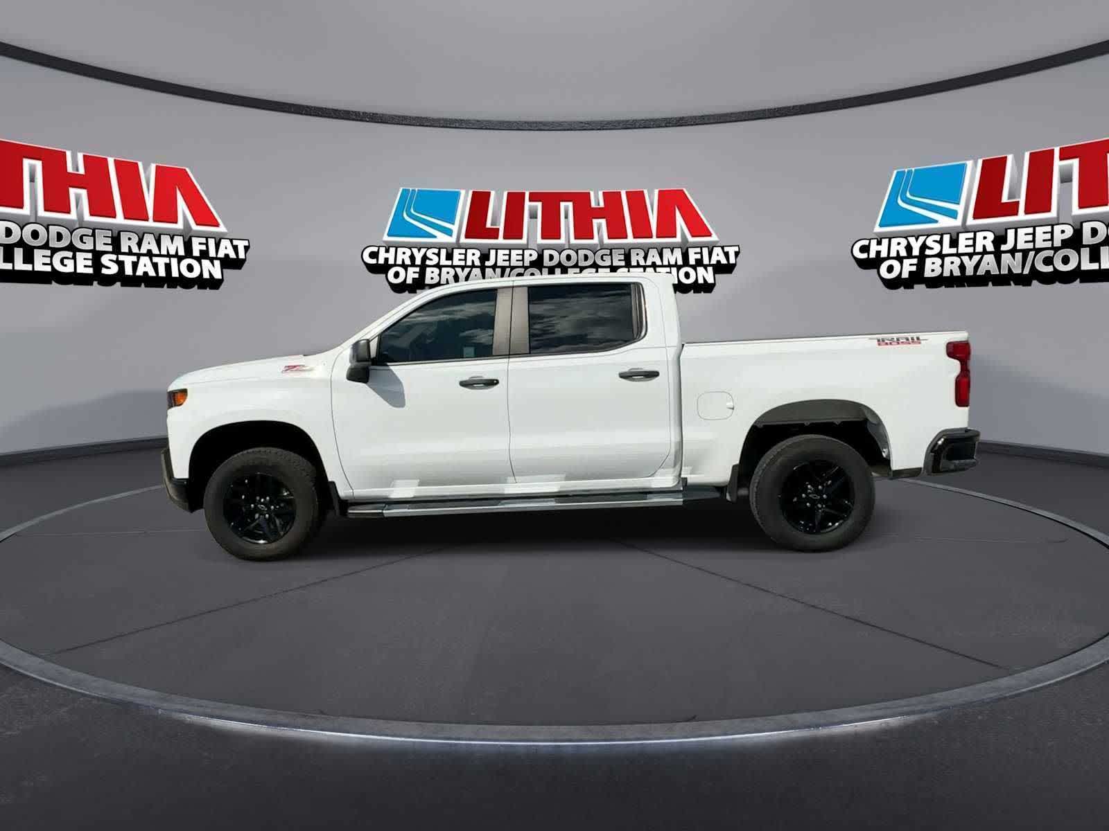 Thumbnail: 2022 Chevrolet Silverado 1500 - 5