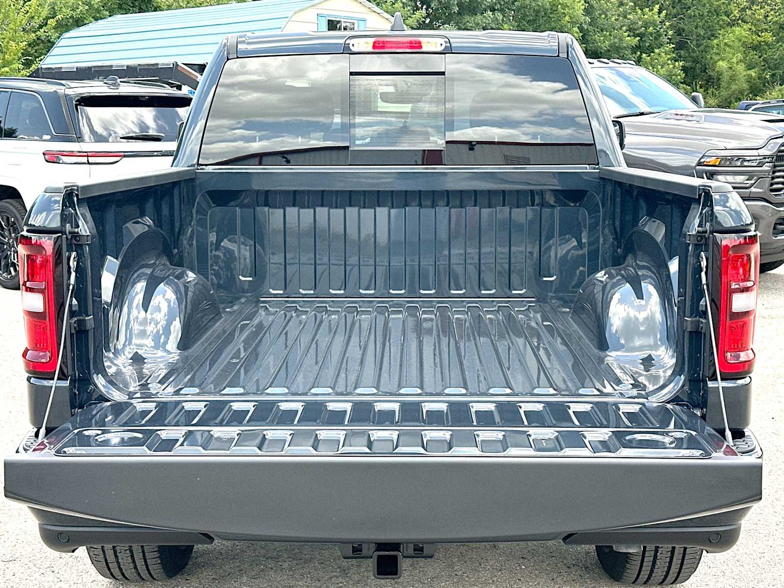 Thumbnail: 2026 RAM 1500 - 28