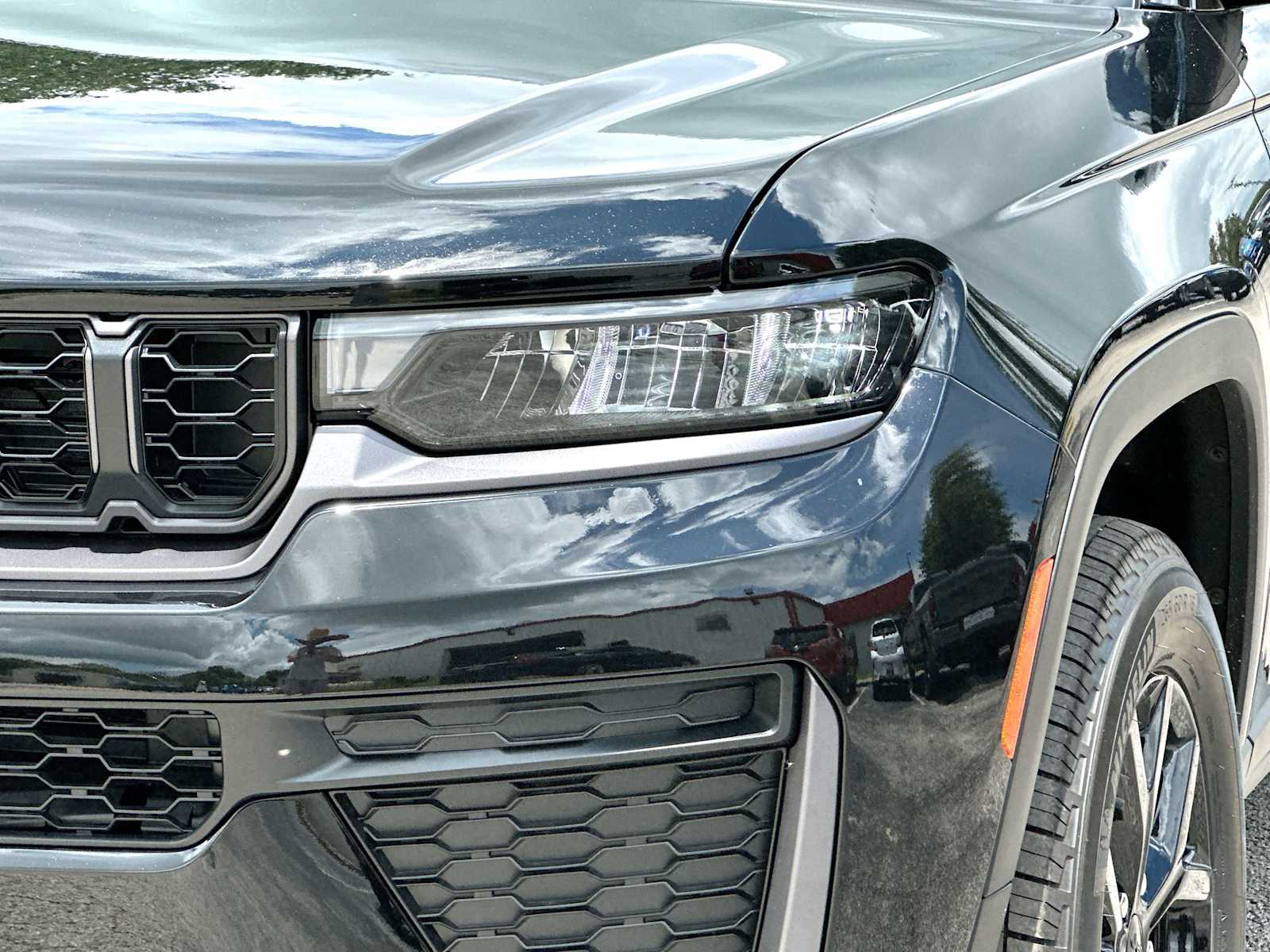 Thumbnail: 2026 Jeep Grand Cherokee - 16