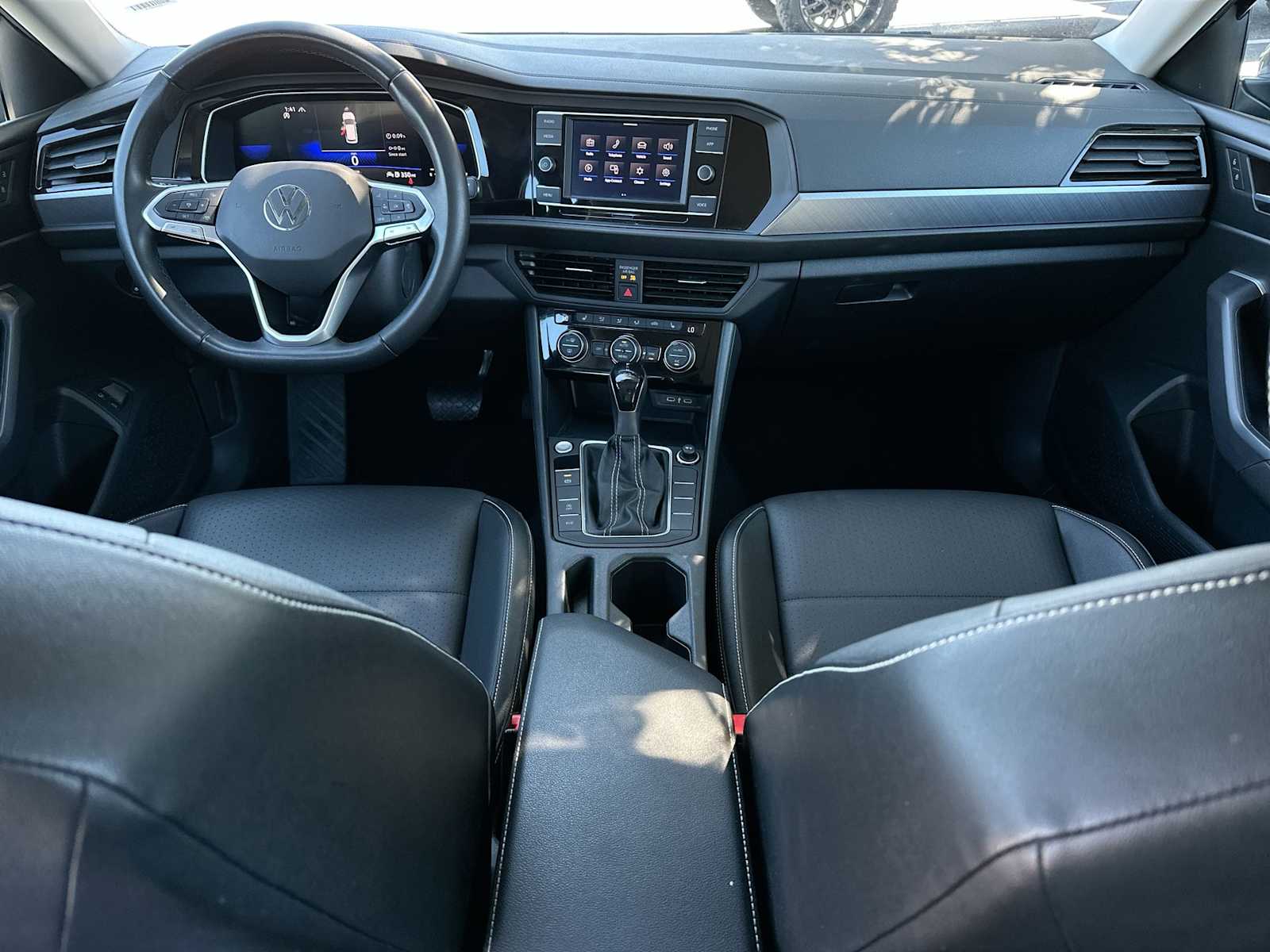 Thumbnail: 2024 Volkswagen Jetta - 25