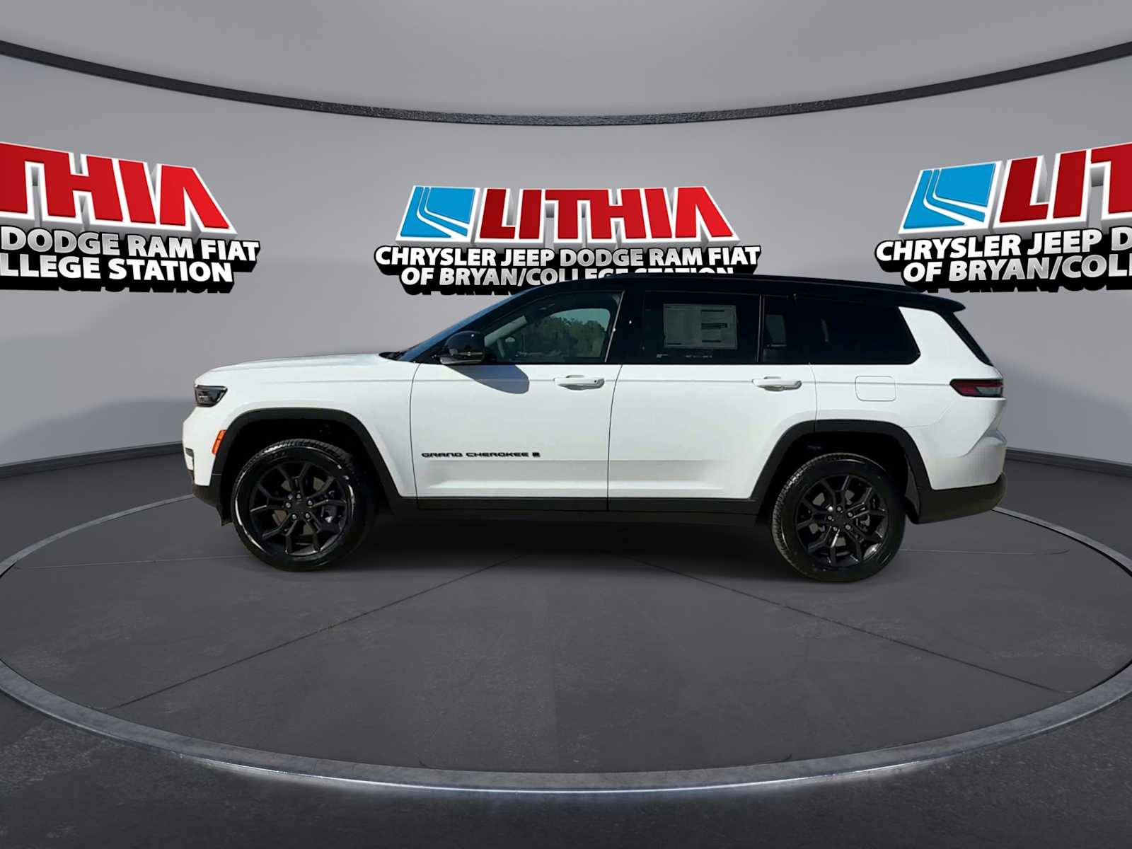 Thumbnail: 2025 Jeep Grand Cherokee - 5