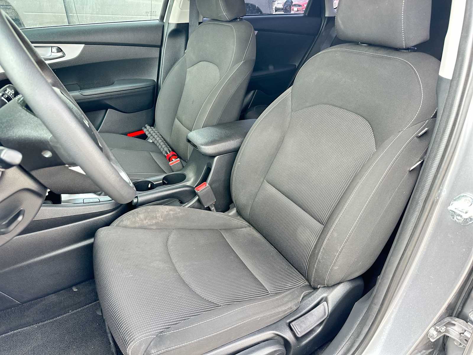 Thumbnail: 2024 Kia Forte - 17