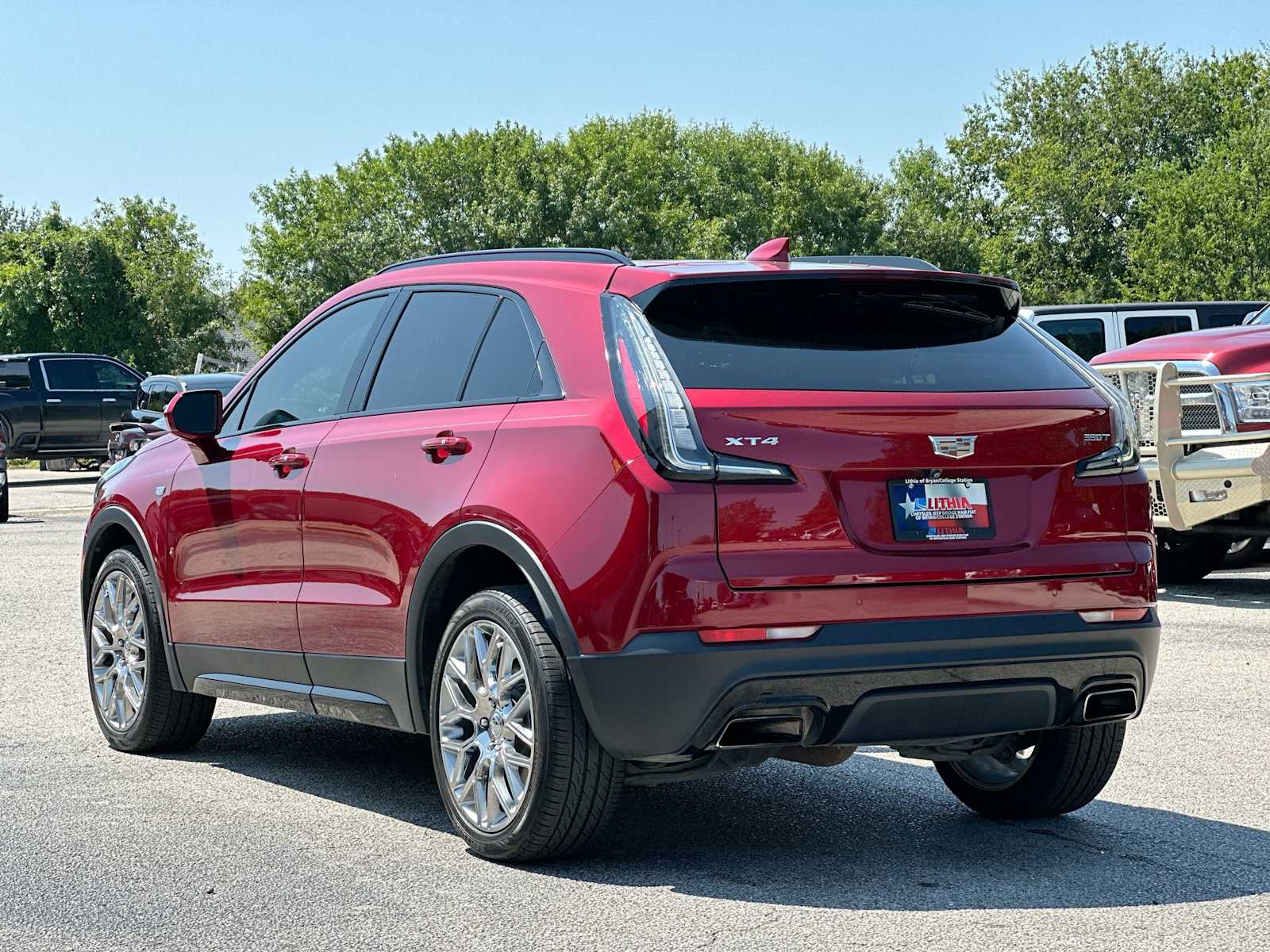 Thumbnail: 2020 Cadillac XT4 - 13