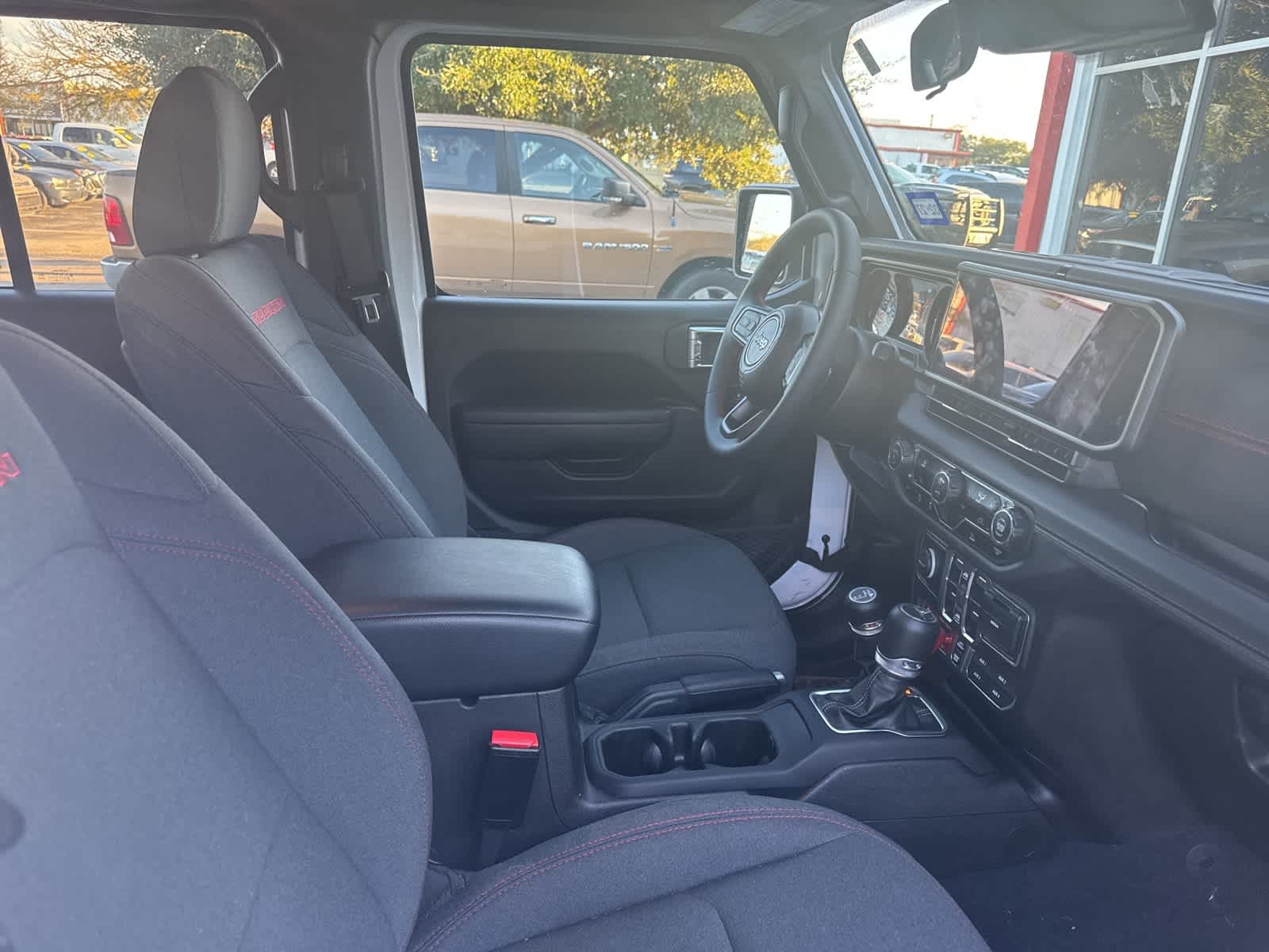 Thumbnail: 2024 Jeep Gladiator - 3