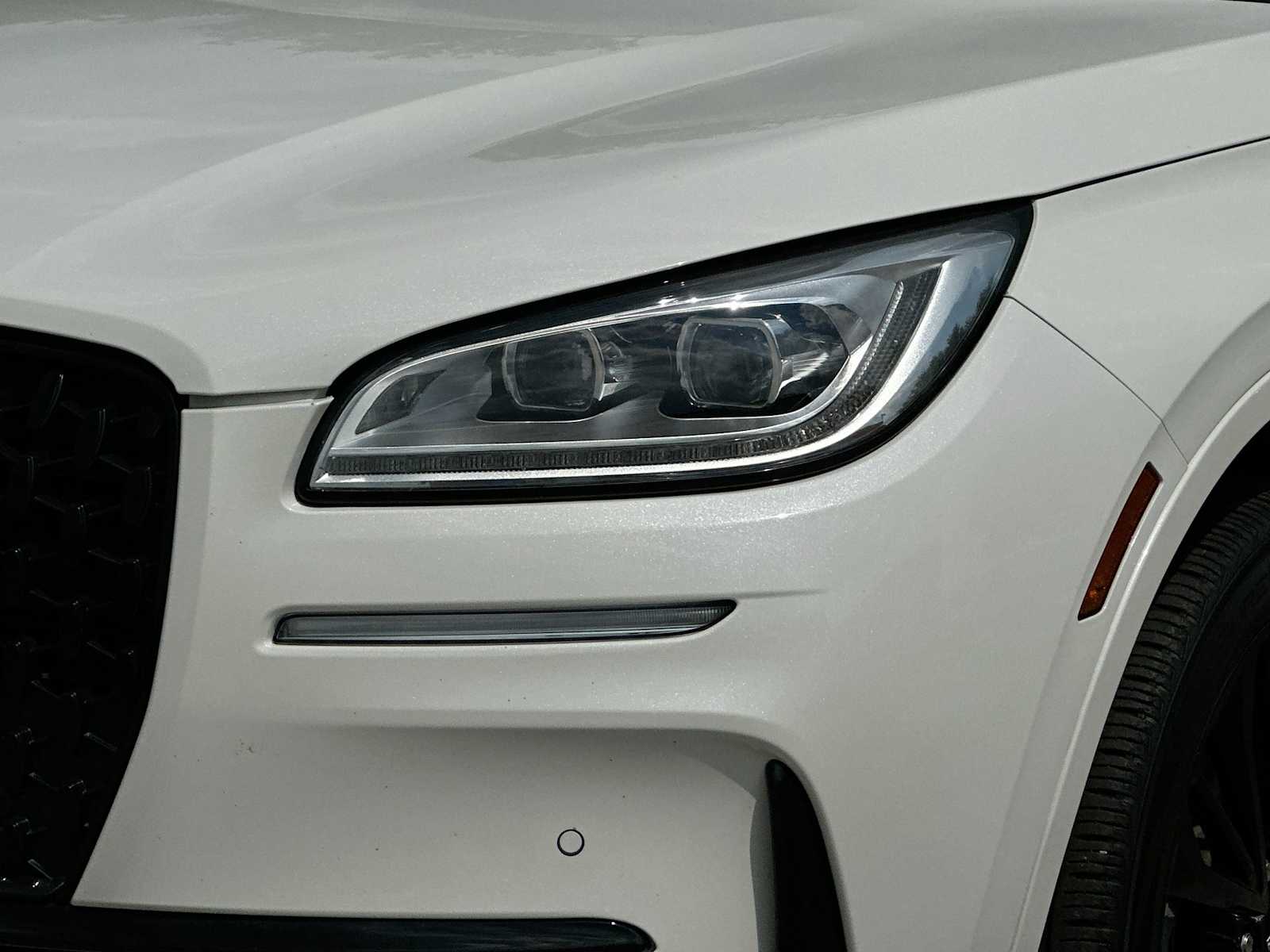 Thumbnail: 2023 Lincoln Corsair - 16