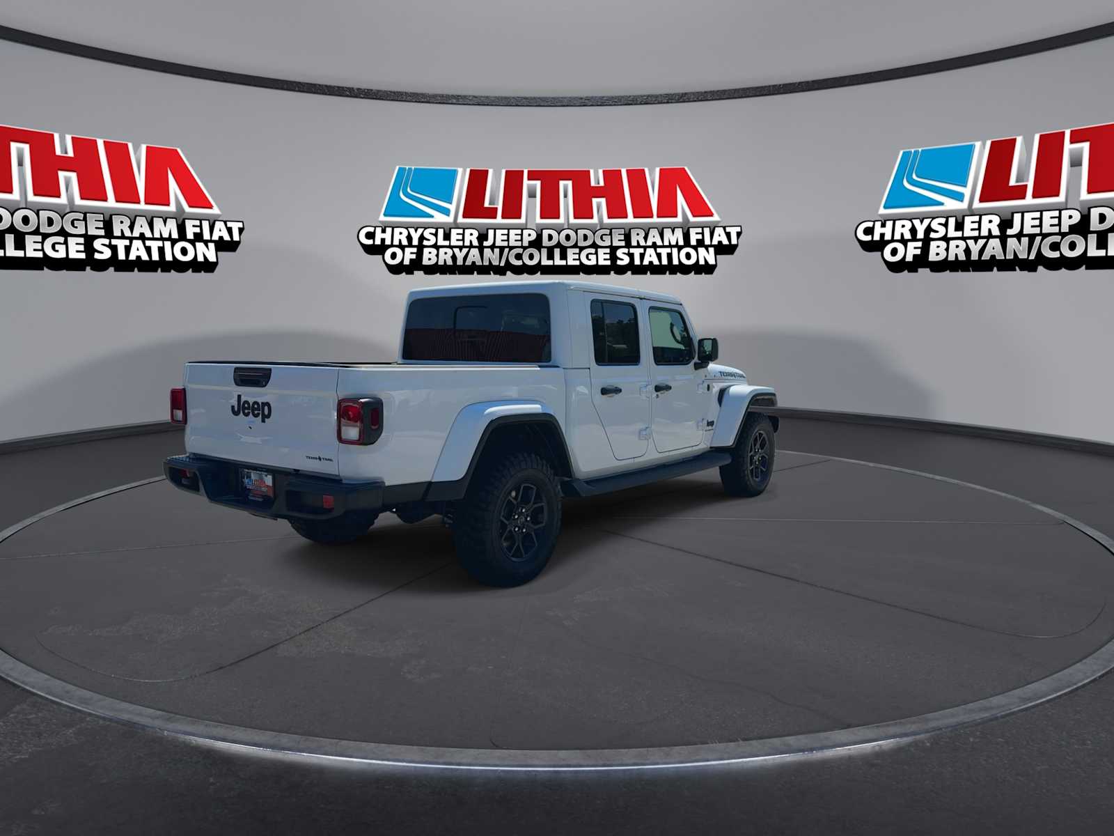 Thumbnail: 2026 Jeep Gladiator - 8