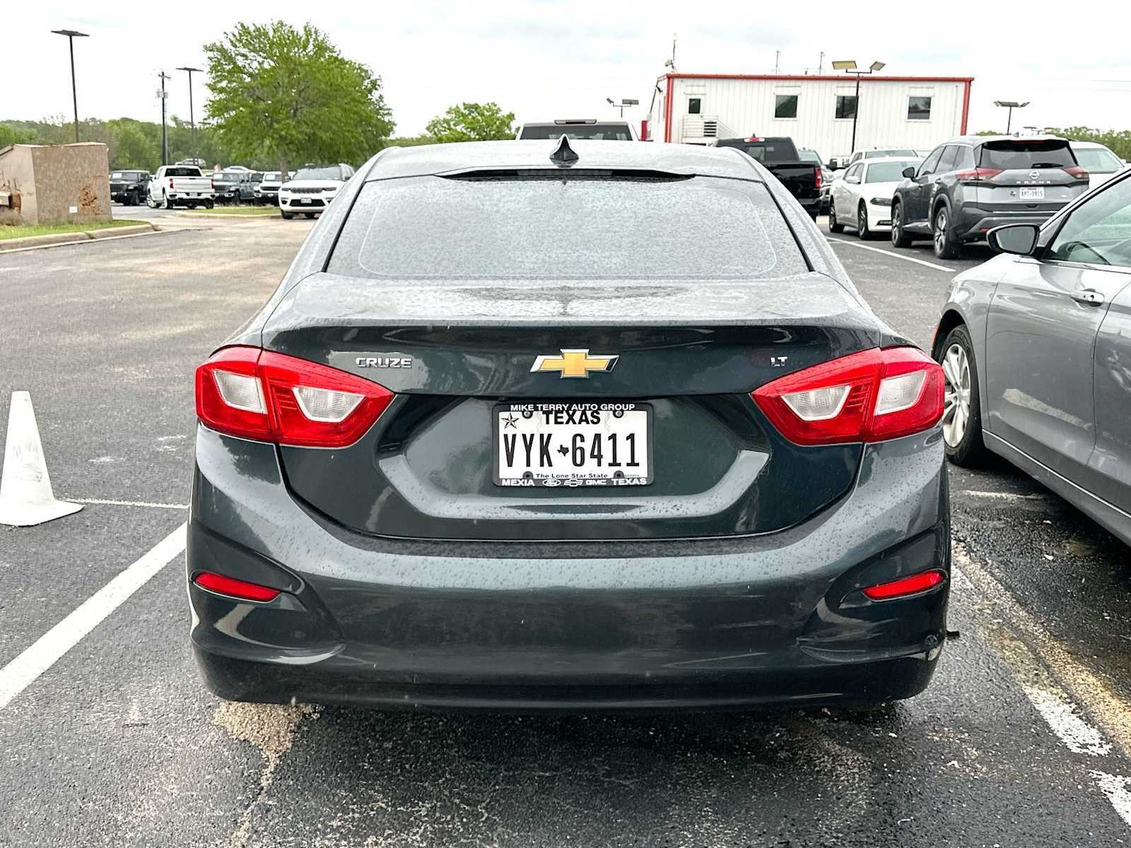 Thumbnail: 2017 Chevrolet Cruze - 4