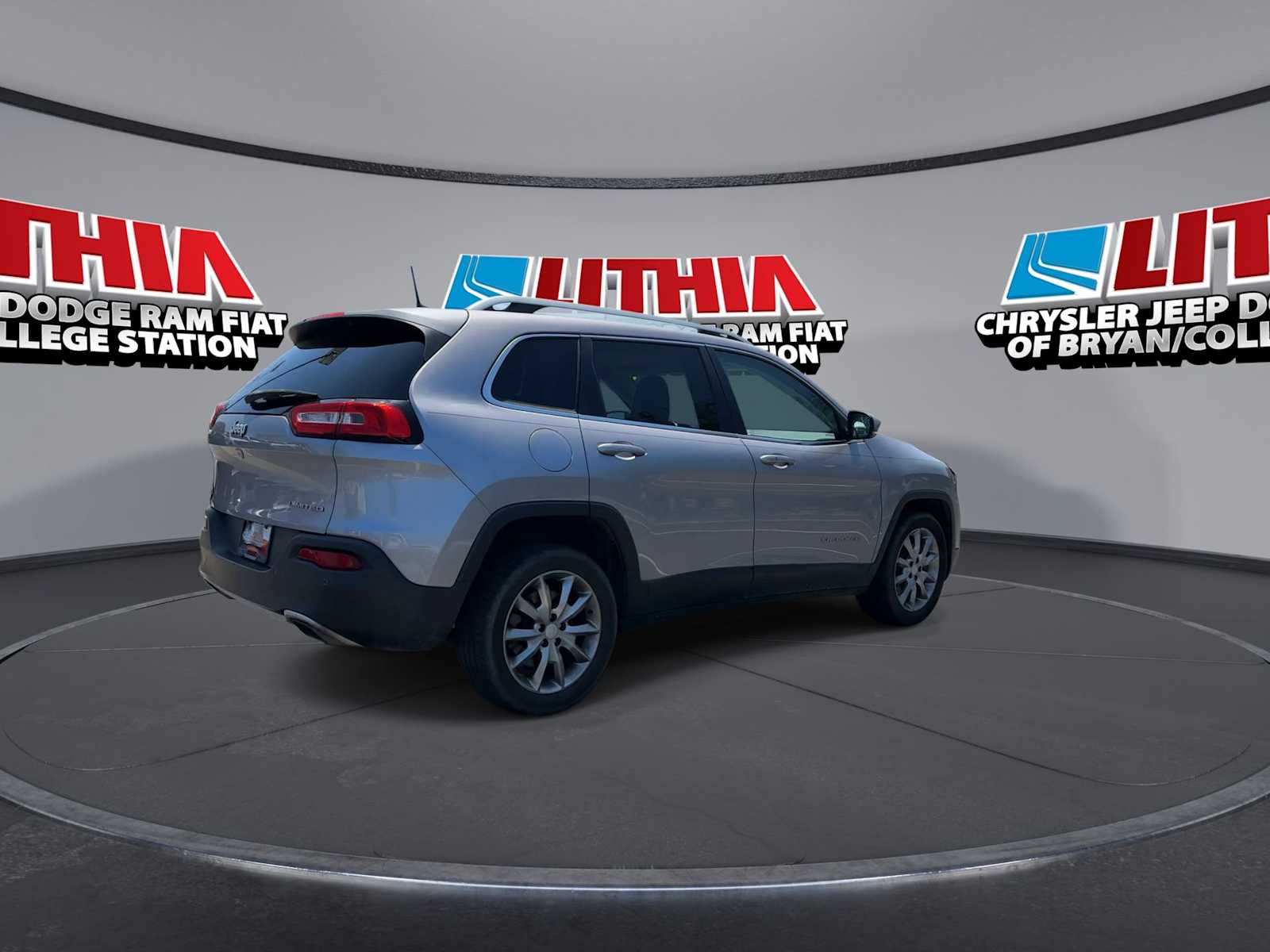 Thumbnail: 2018 Jeep Cherokee - 8