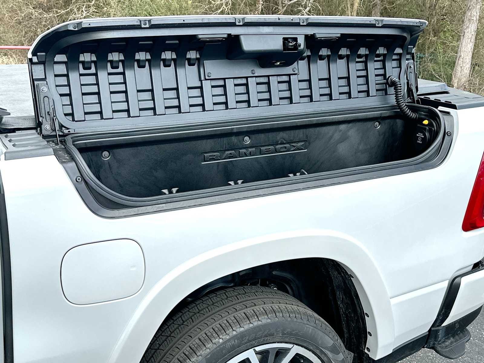 Thumbnail: 2026 RAM 1500 - 28