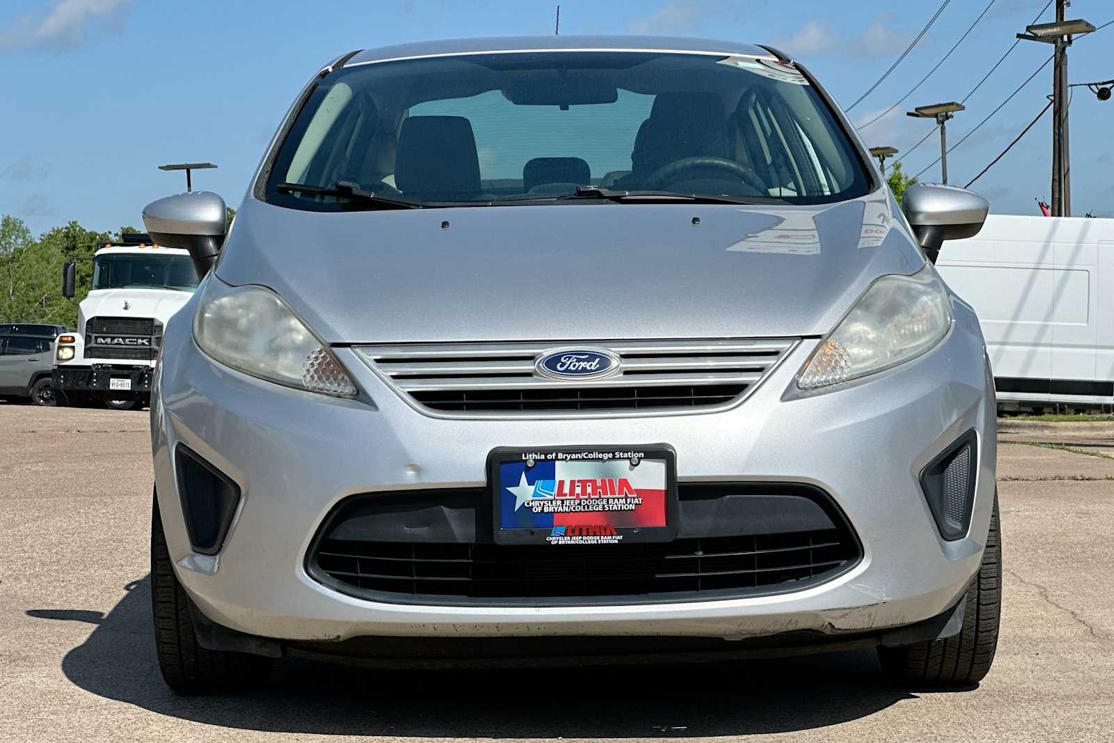 2012 Ford Fiesta S 10