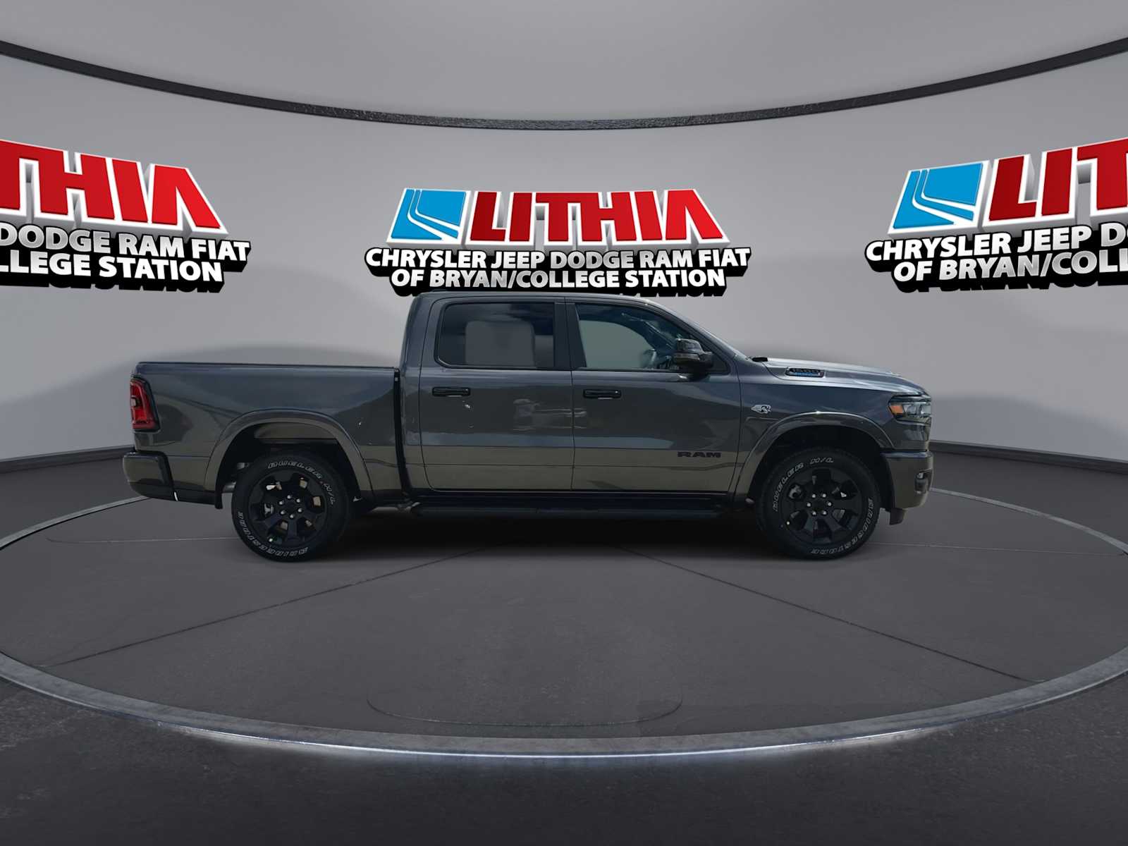 Thumbnail: 2026 RAM 1500 - 9