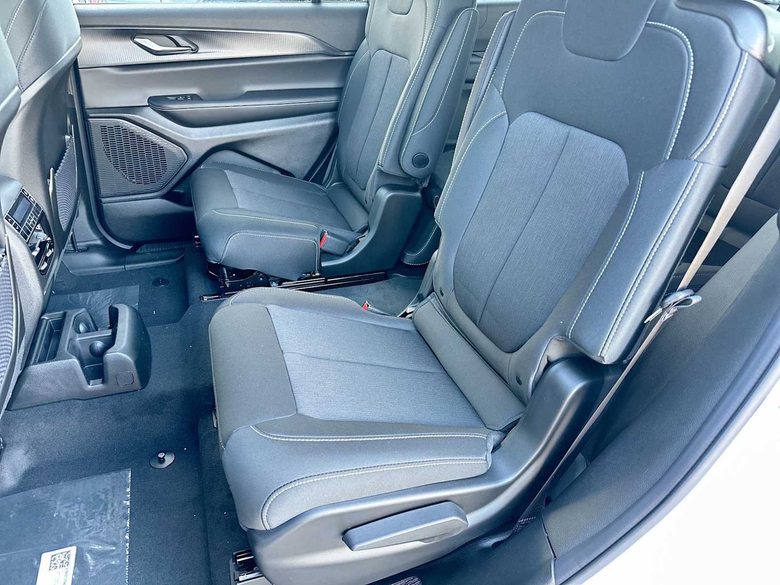 Thumbnail: 2025 Jeep Grand Cherokee - 23