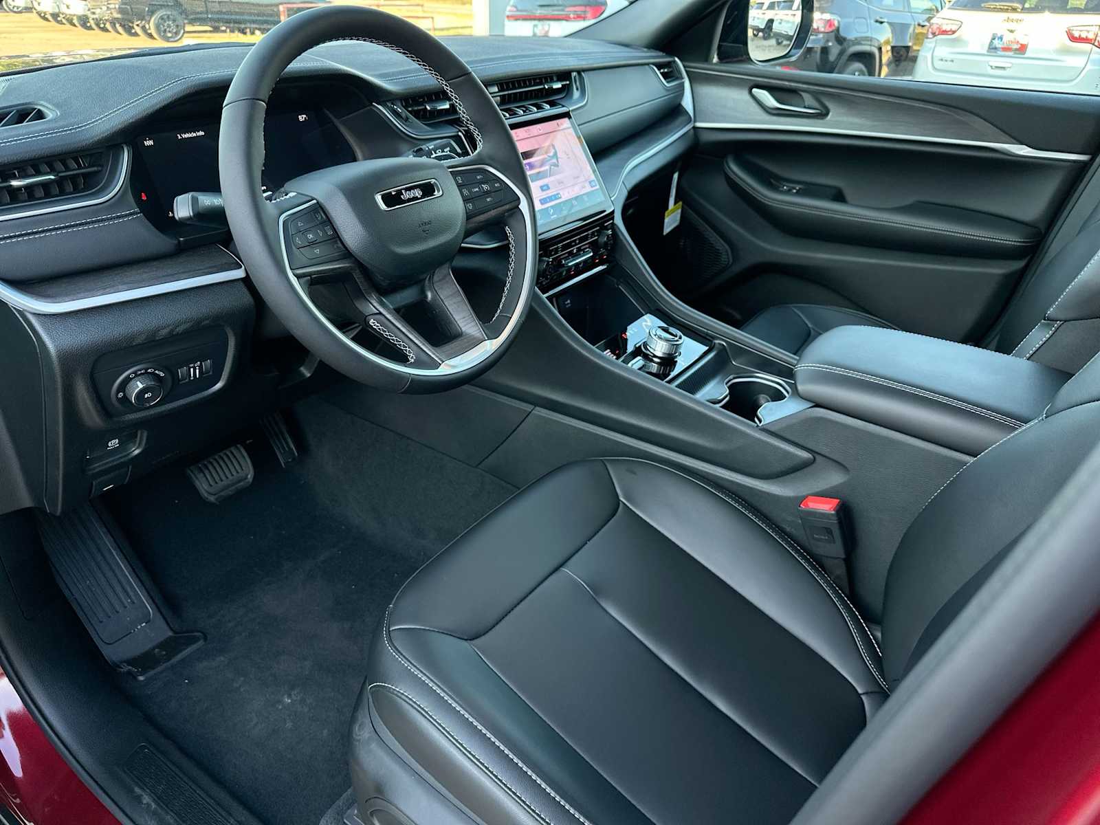 Thumbnail: 2025 Jeep Grand Cherokee - 18