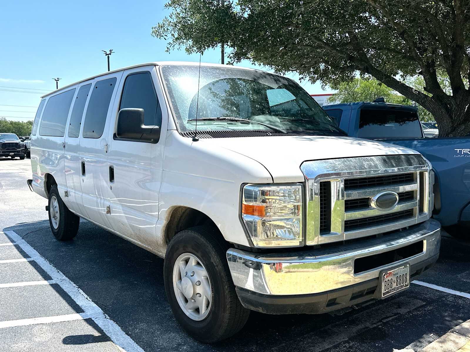 Thumbnail: 2009 Ford Econoline - 6