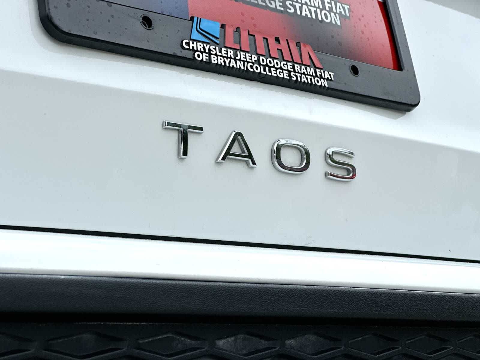 Thumbnail: 2025 Volkswagen Taos - 14