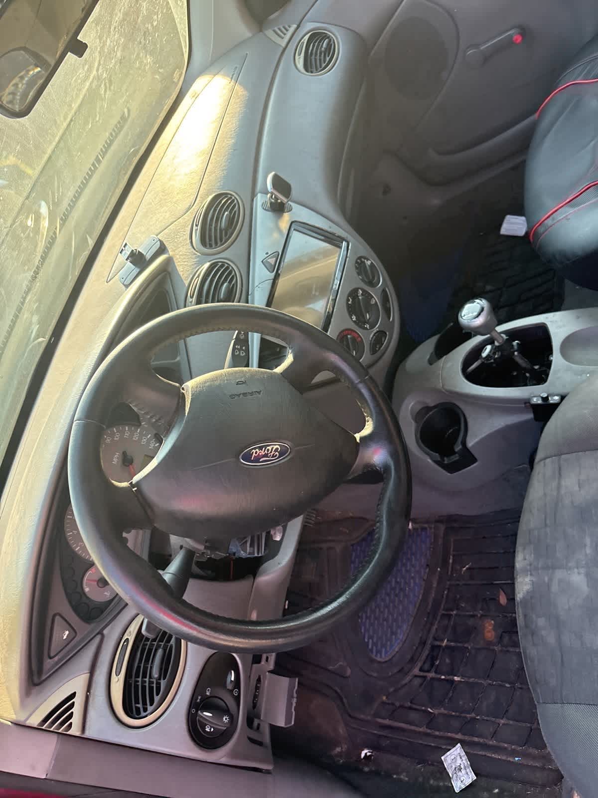 Thumbnail: 2003 Ford Focus - 5