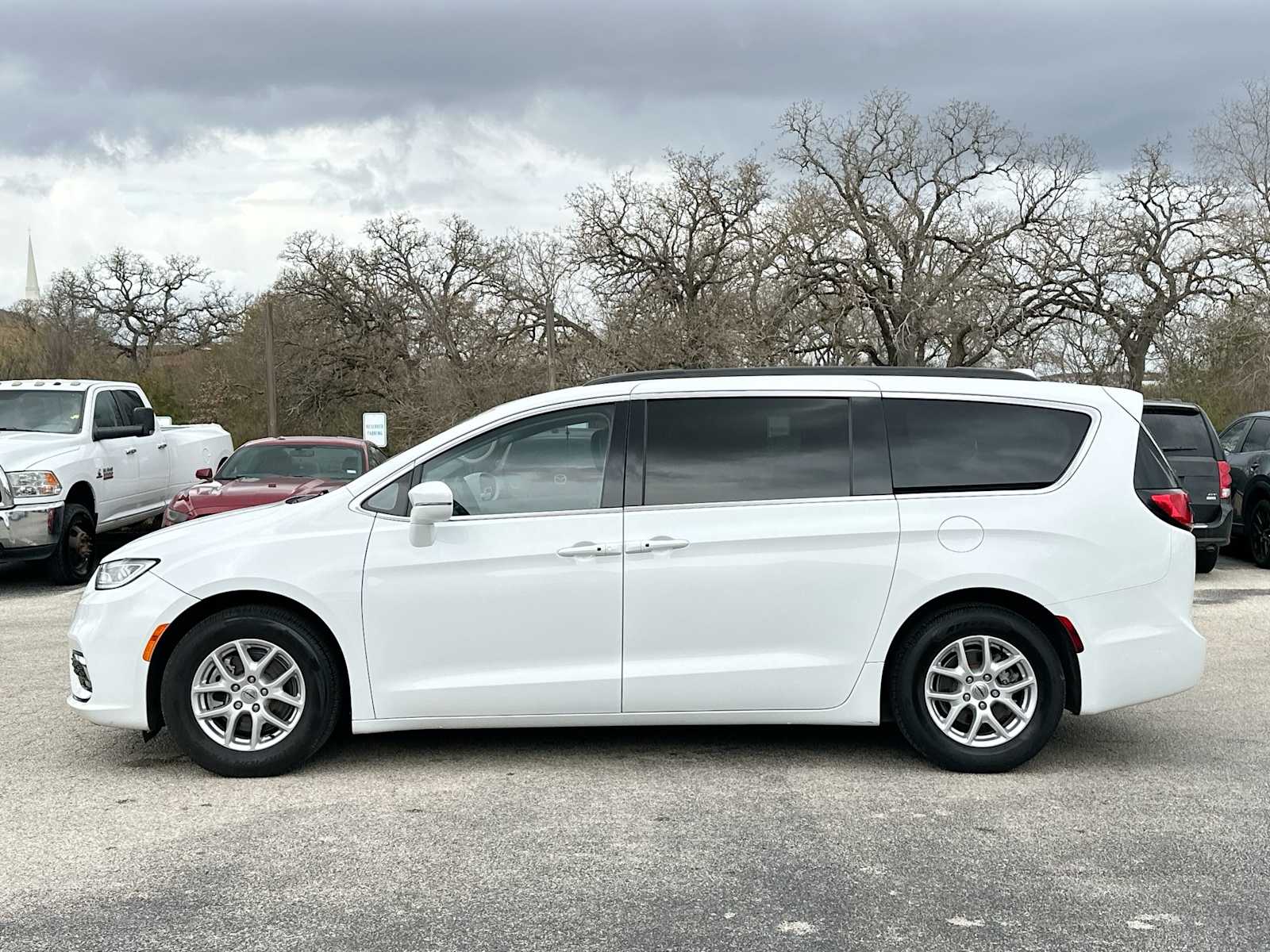 Thumbnail: 2022 Chrysler Pacifica - 12