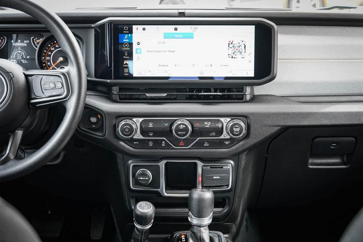 Thumbnail: 2024 Jeep Wrangler - 27