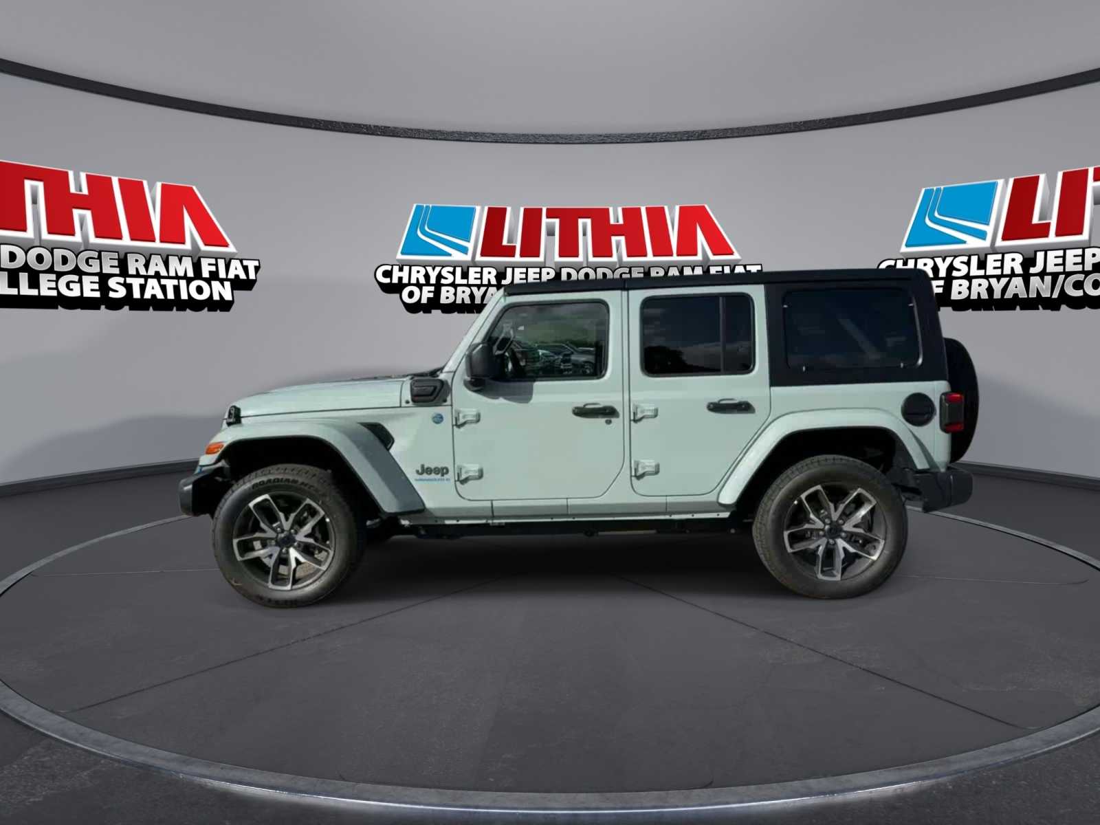 Thumbnail: 2024 Jeep Wrangler - 5