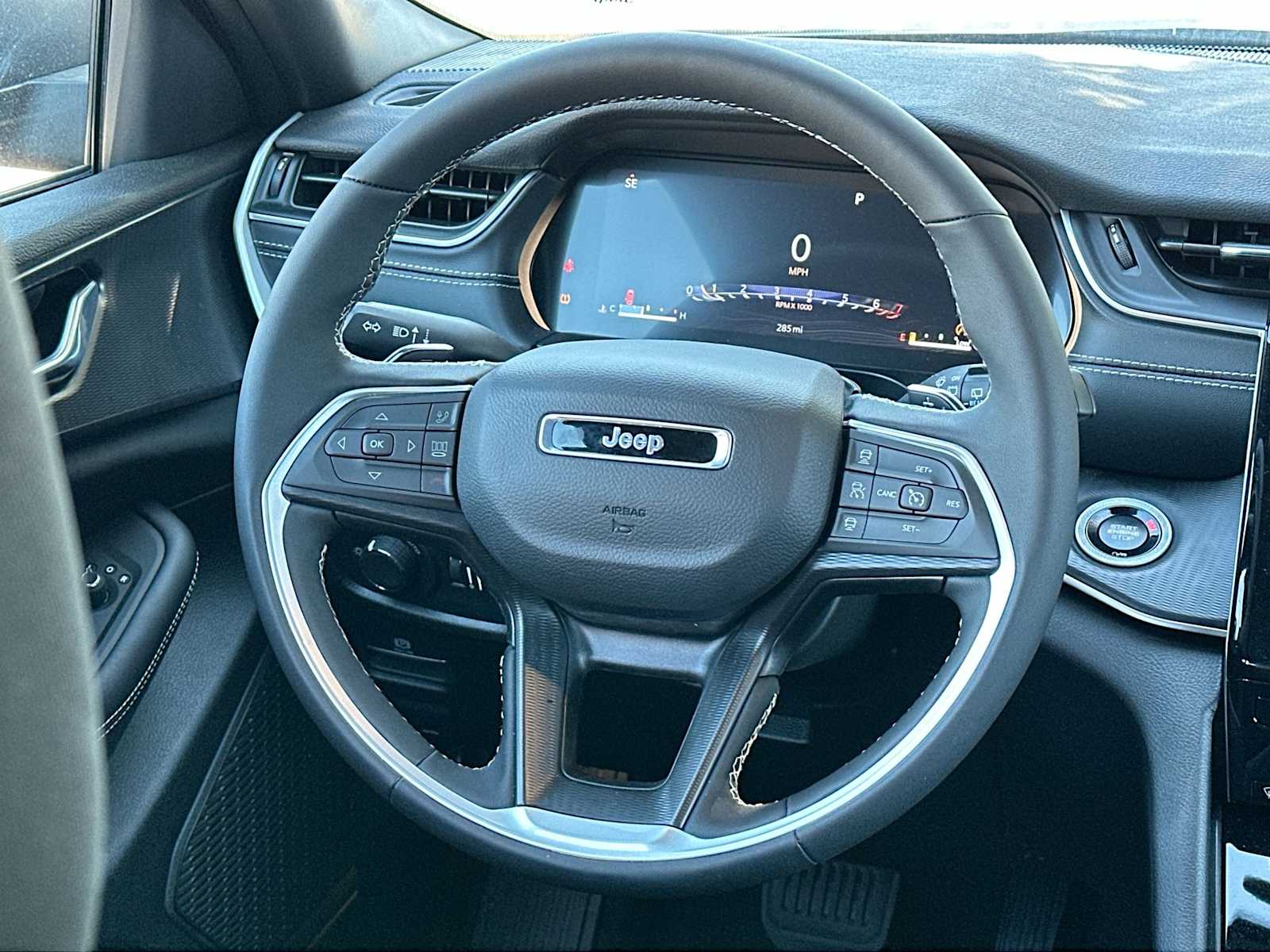 Thumbnail: 2025 Jeep Grand Cherokee L - 27