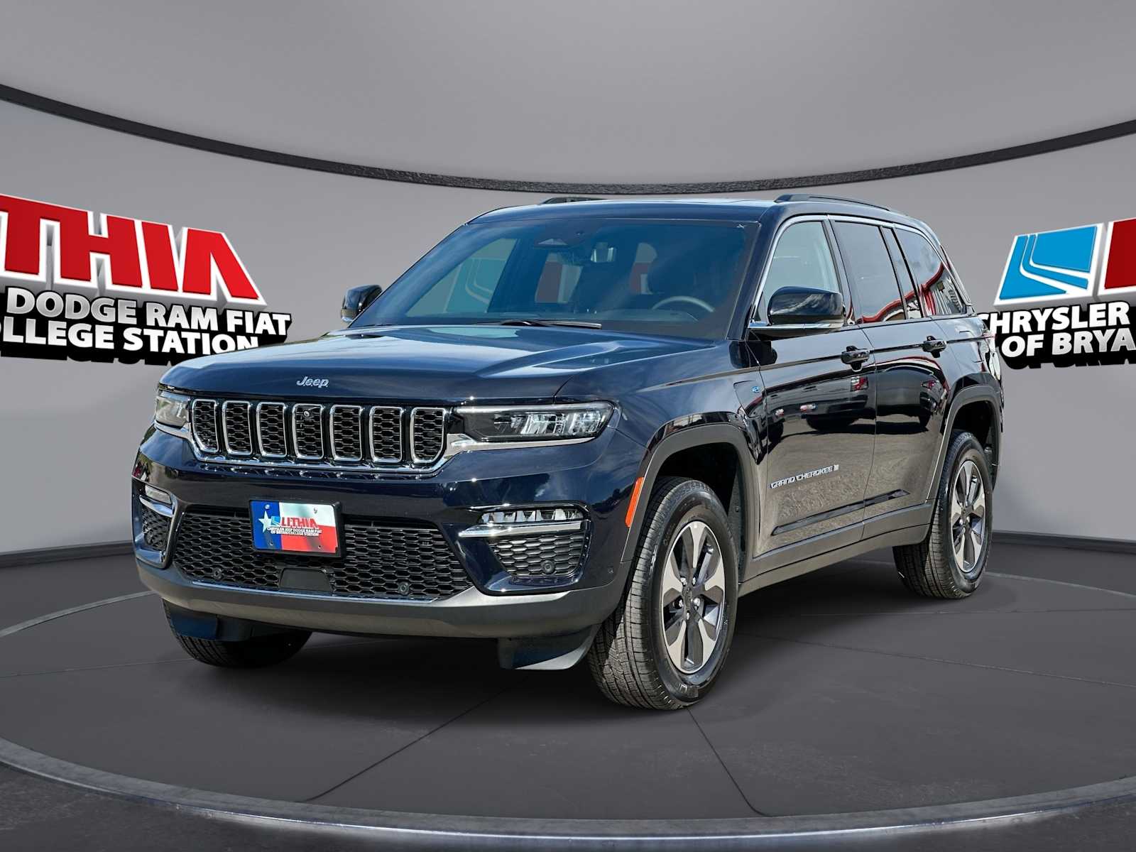 2024 Jeep Grand Cherokee 4xe Hero Image