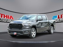 2026 Ram 1500 EXPRESS CREW CAB 4X2 5'7 BOX Pickup