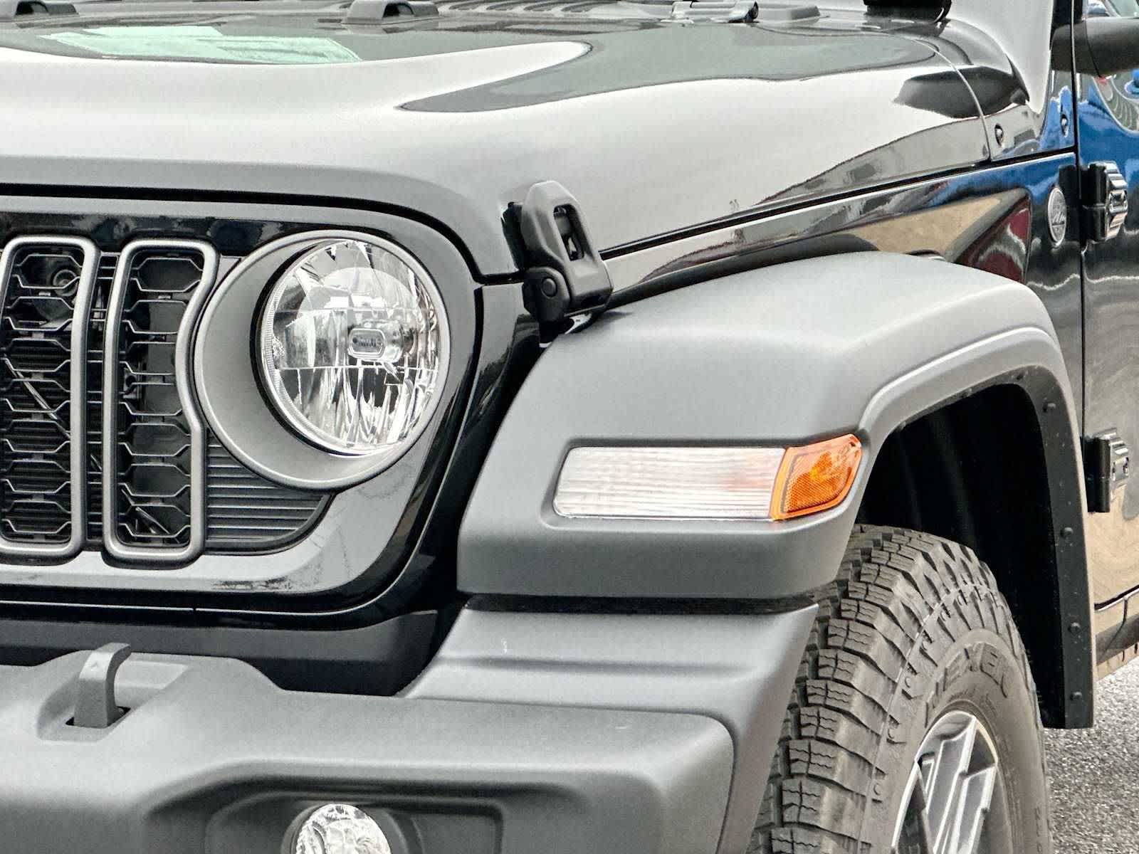 Thumbnail: 2026 Jeep Wrangler - 16