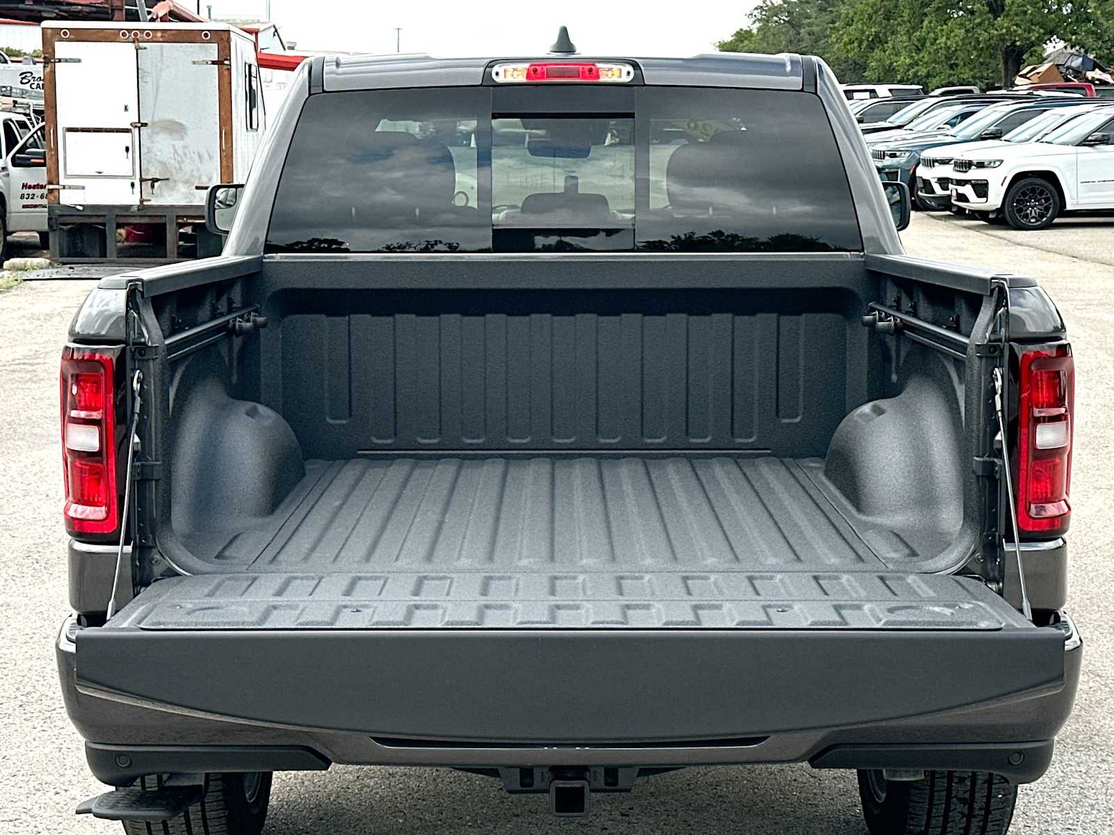 Thumbnail: 2026 RAM 1500 - 28